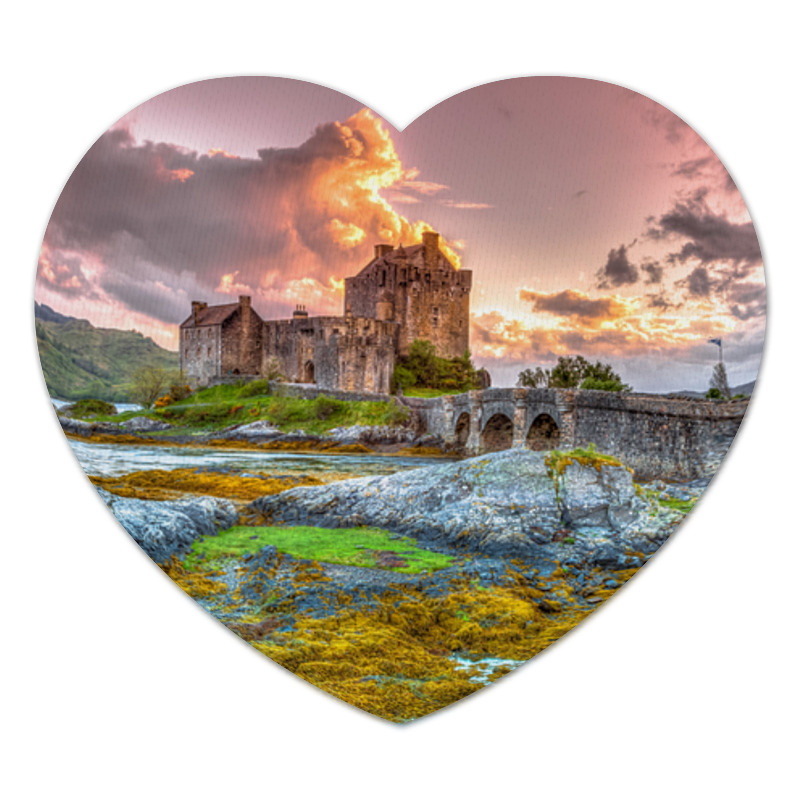 рыцарский замок Printio Коврик для мышки (сердце) Замок в шотландии