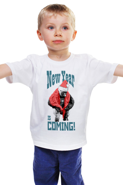 Заказать детскую футболку в Москве. Детская футболка классическая унисекс Новый год идет! от Рустам Юсупов - готовые дизайны и нанесение принтов.