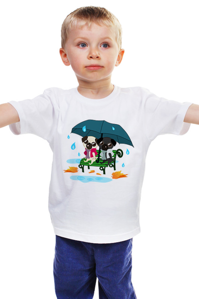 Заказать детскую футболку в Москве. Детская футболка классическая унисекс Мопсы на скамейке под зонтиком от NorrD - готовые дизайны и нанесение принтов.