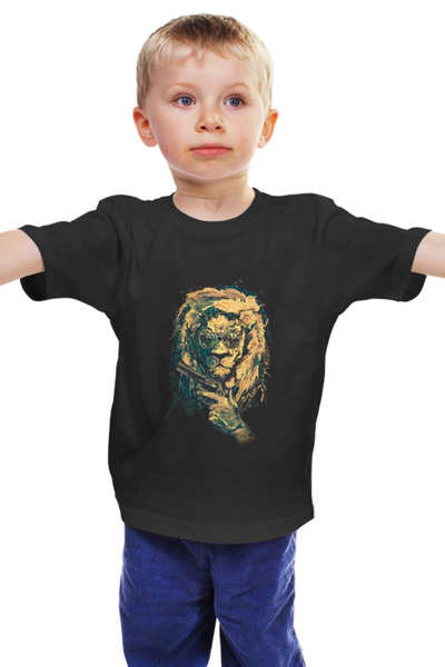 Заказать детскую футболку в Москве. Детская футболка классическая унисекс Лев с пистолетом  от Vinli.shop  - готовые дизайны и нанесение принтов.