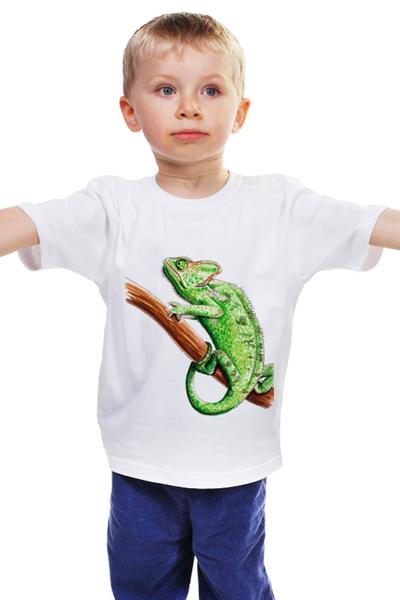 Заказать детскую футболку в Москве. Детская футболка классическая унисекс Зеленый хамелеон на ветке от tigerda  - готовые дизайны и нанесение принтов.