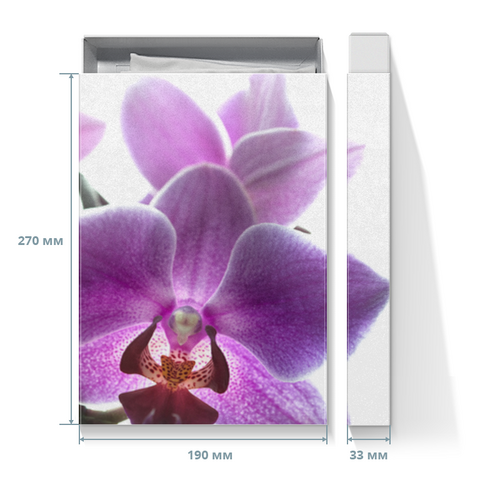 Заказать подарочную упаковку в Москве. Коробка для футболок Орхидея от Оксана Музыка - готовые дизайны и нанесение принтов.