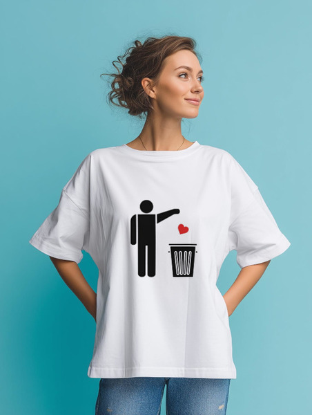 Заказать мужскую футболку в Москве. Футболка оверсайз Love Trash от Александр Серебренников - готовые дизайны и нанесение принтов.
