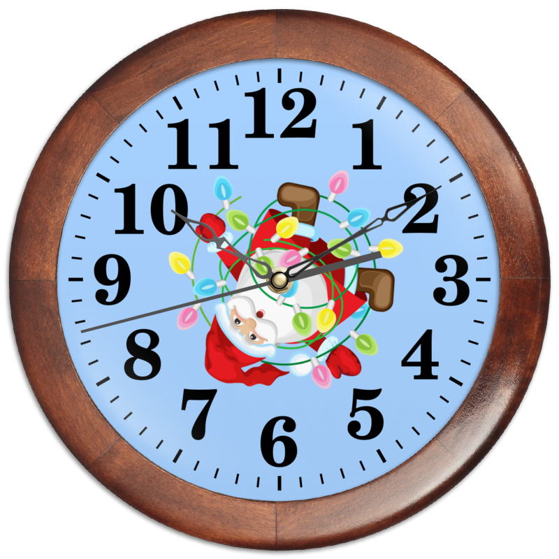 Printio Часы круглые из дерева Санта в гирлянде. printio часы круглые из дерева доллар в паутине