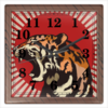 Заказать часы для офиса в Москве. Часы квадратные из пластика (под дерево) Тигр арт от Leichenwagen - готовые дизайны и нанесение принтов.