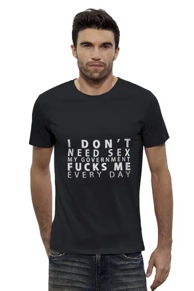 Заказать мужскую футболку в Москве. Футболка базовая MY GOVERNMENT FUCKS ME EVERY DAY от Printio - готовые дизайны и нанесение принтов.