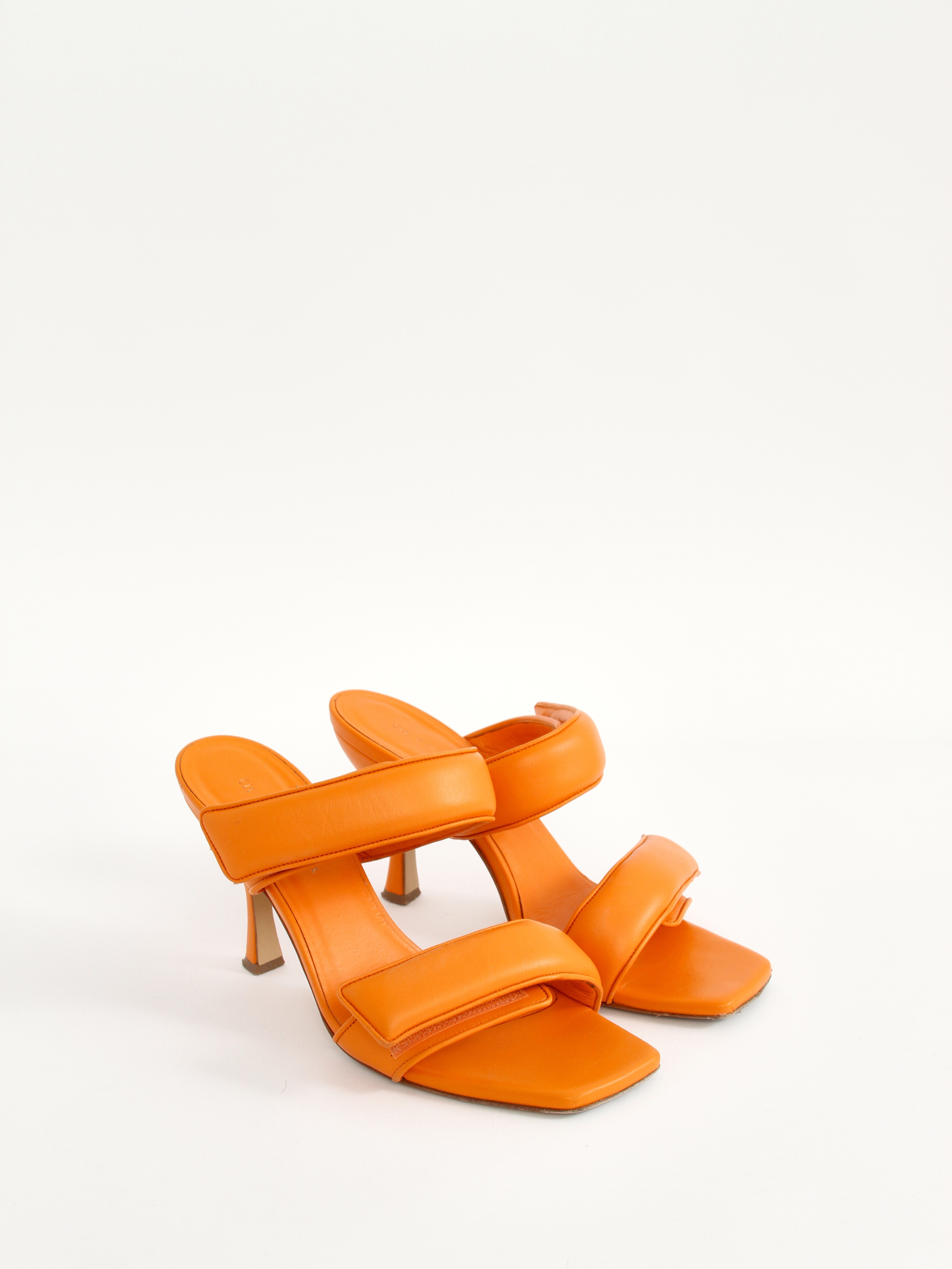 Gia Shoes 40 2