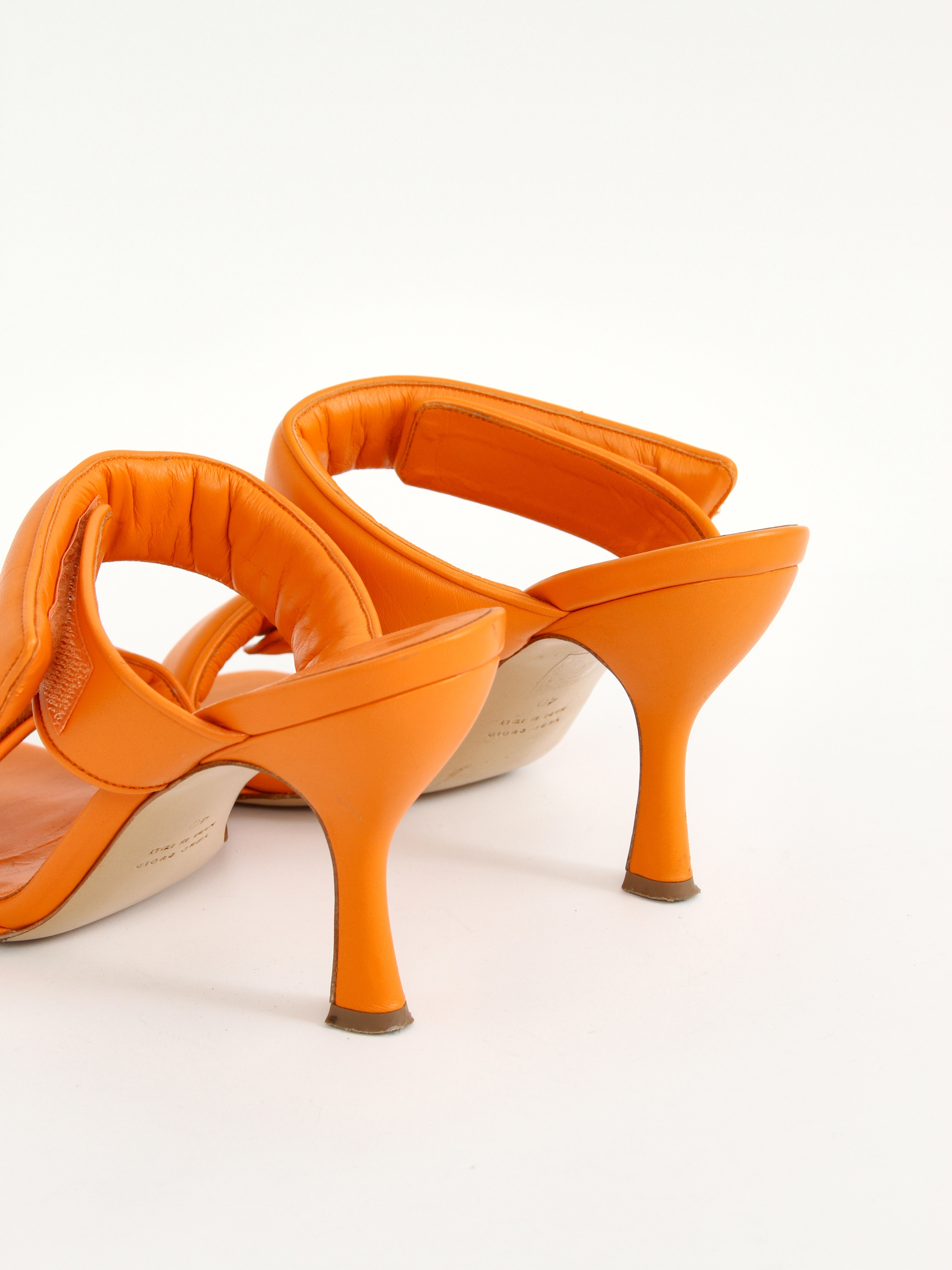 Gia Shoes 40 6