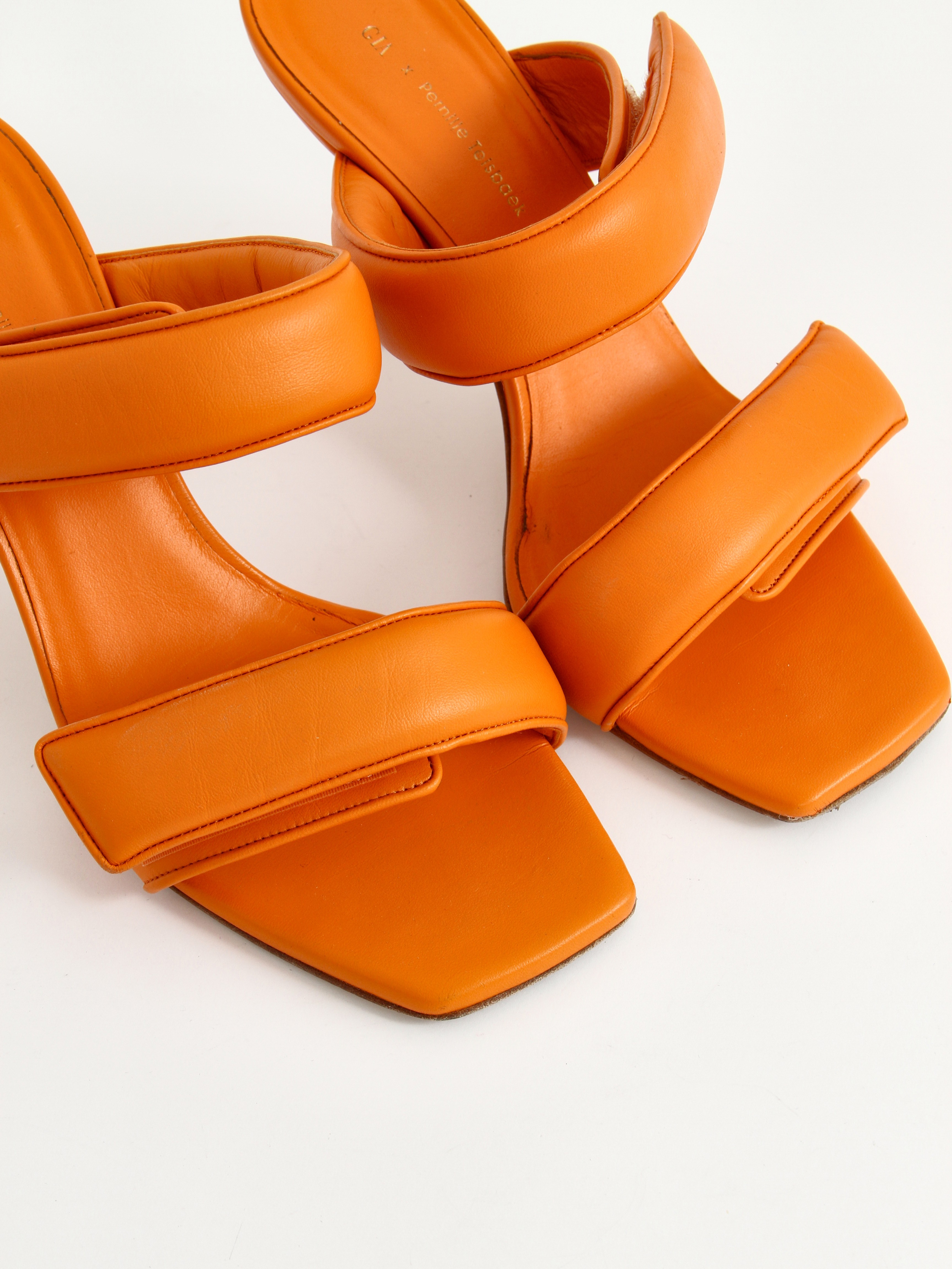 Gia Shoes 40 7
