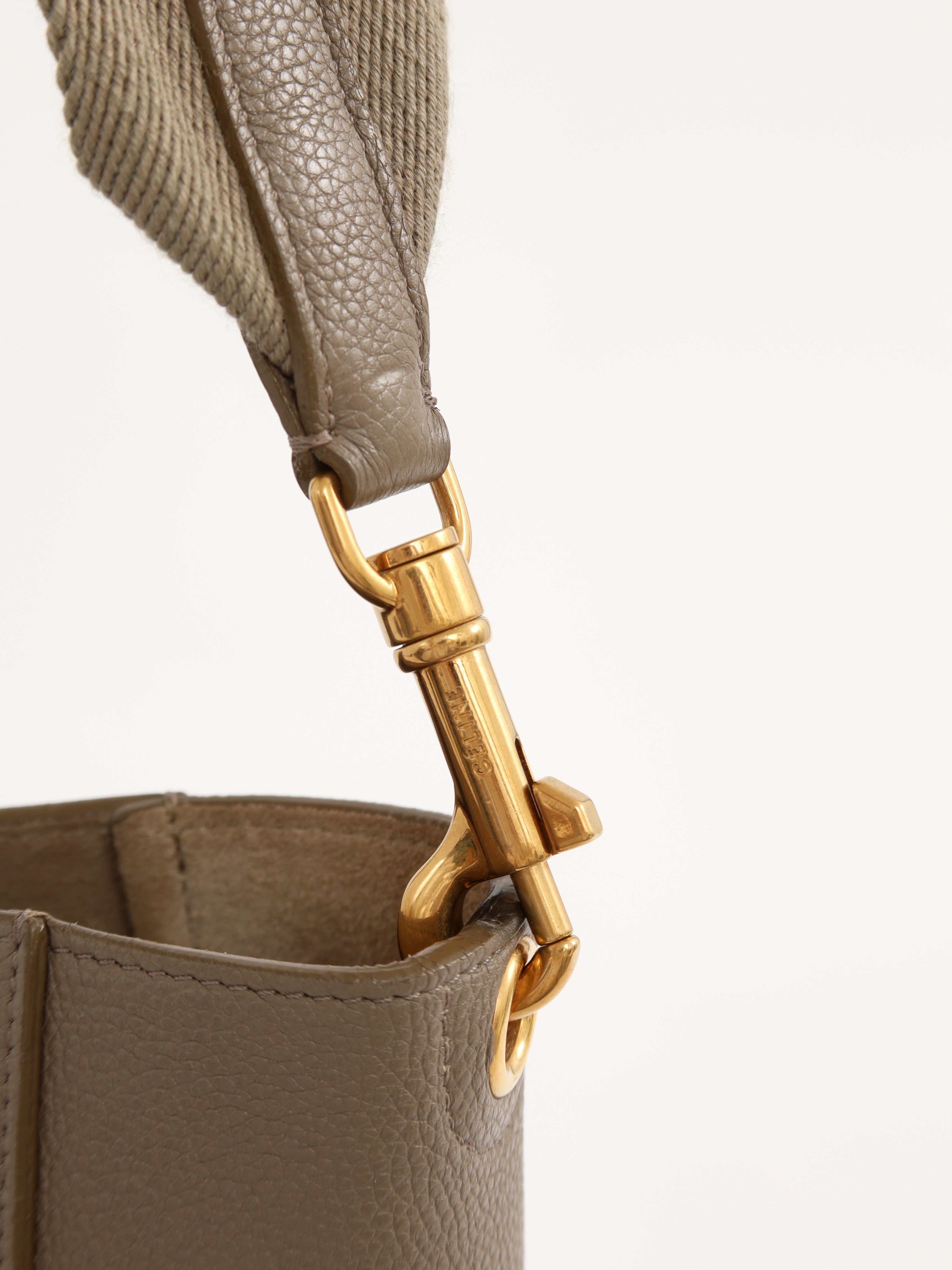 Celine Sangle 6