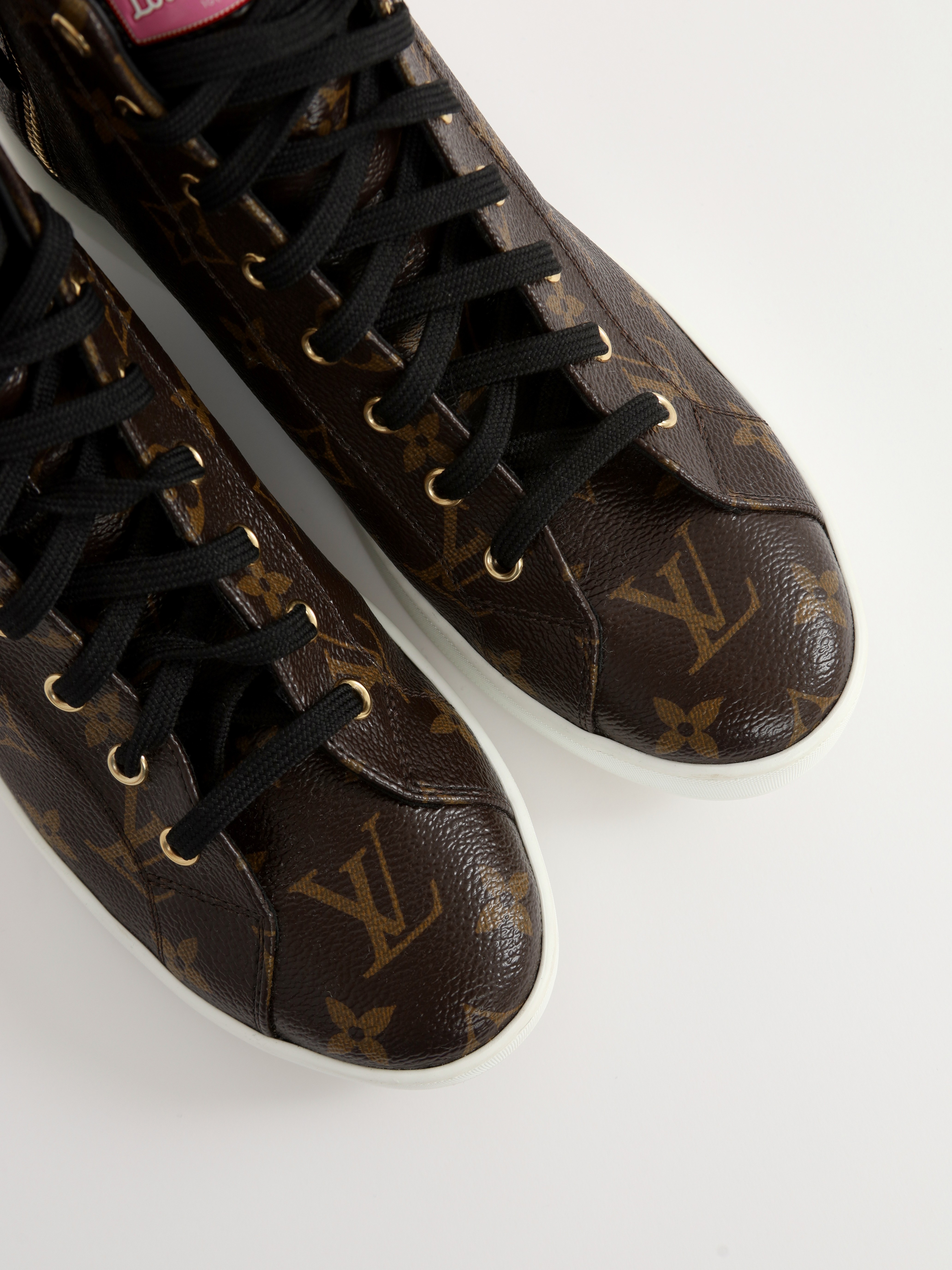 Louis Vuitton Shoes 38 10