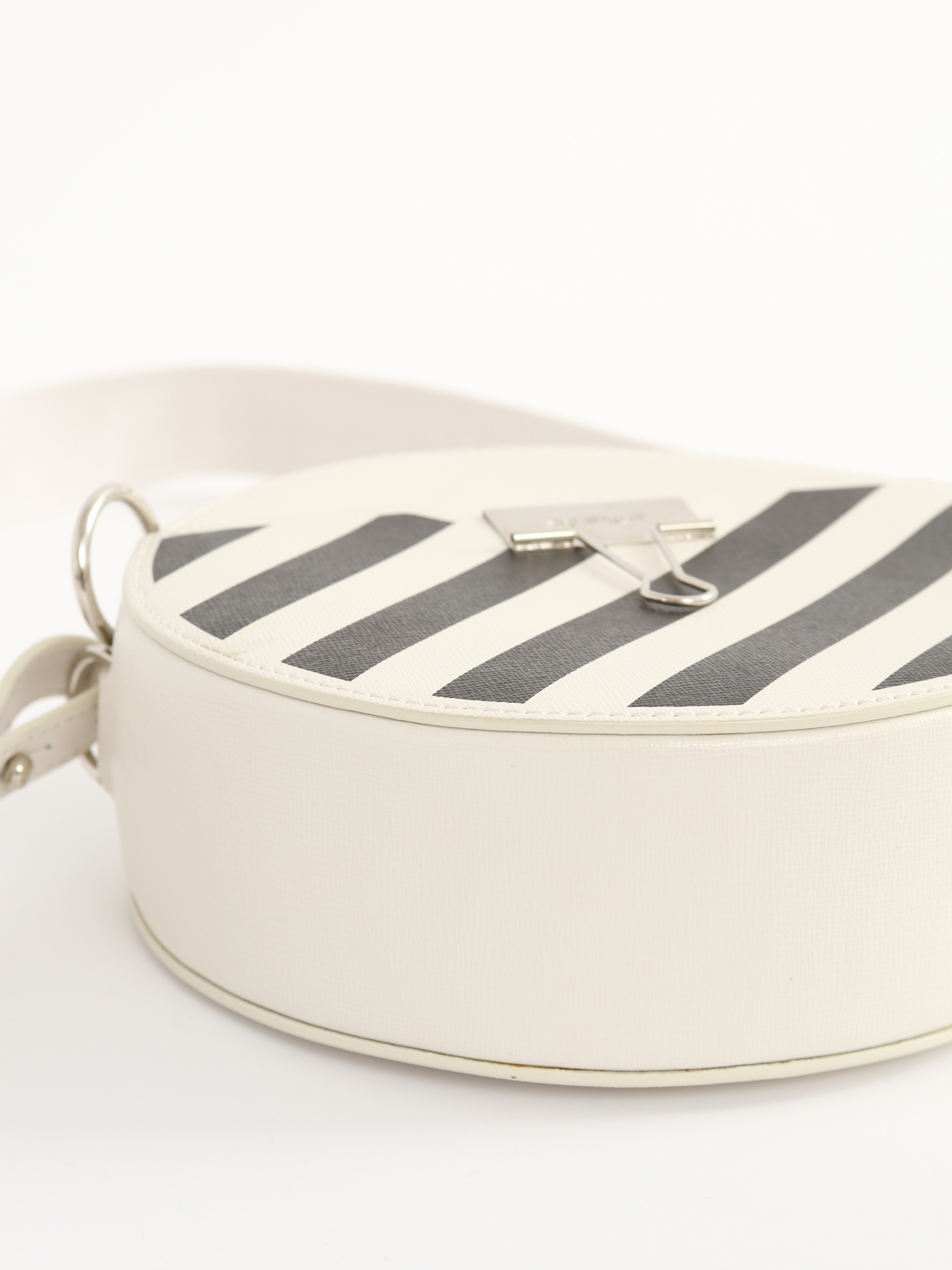 Off-White Diag 10