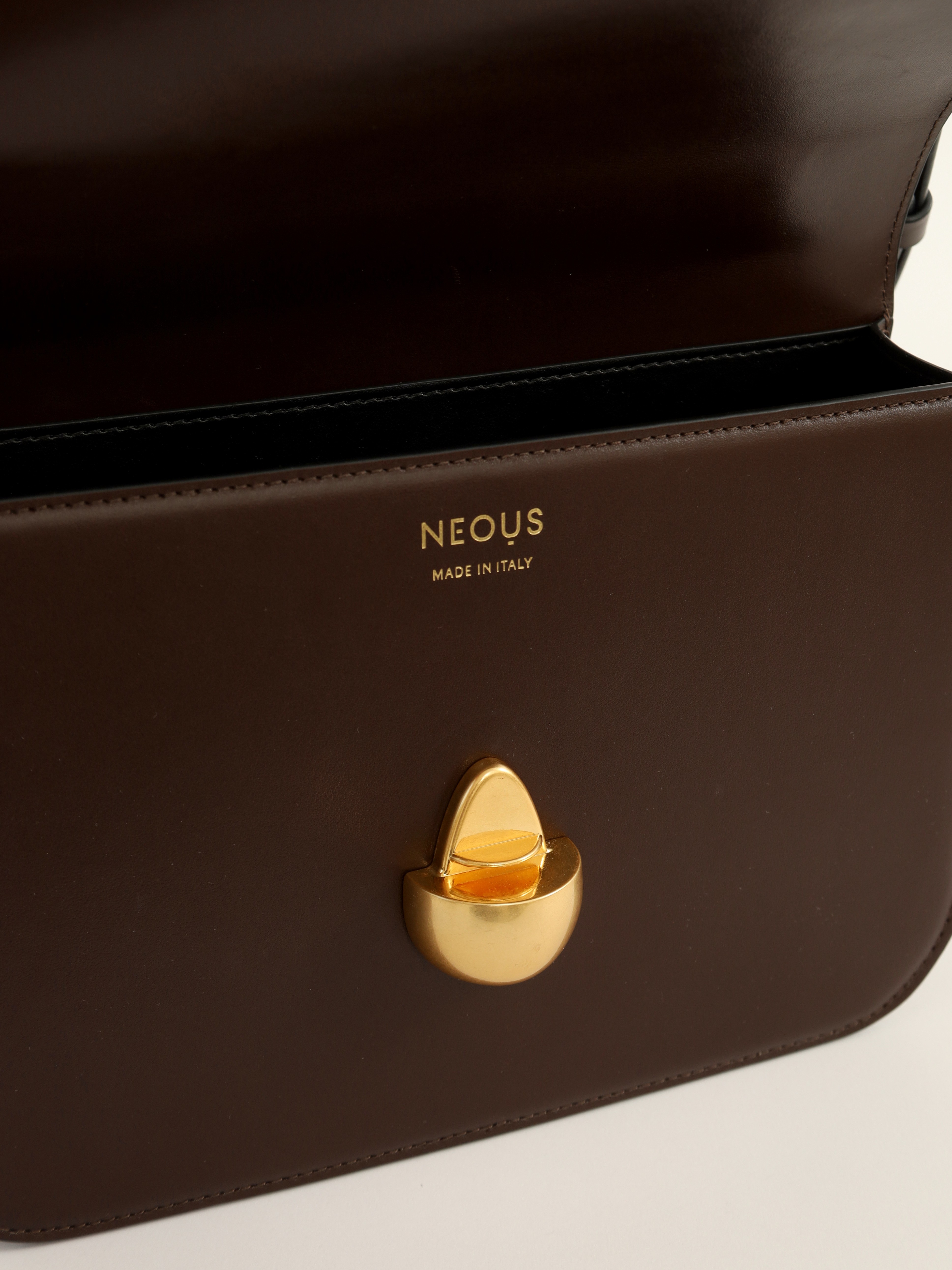 Neous Phoenix 10