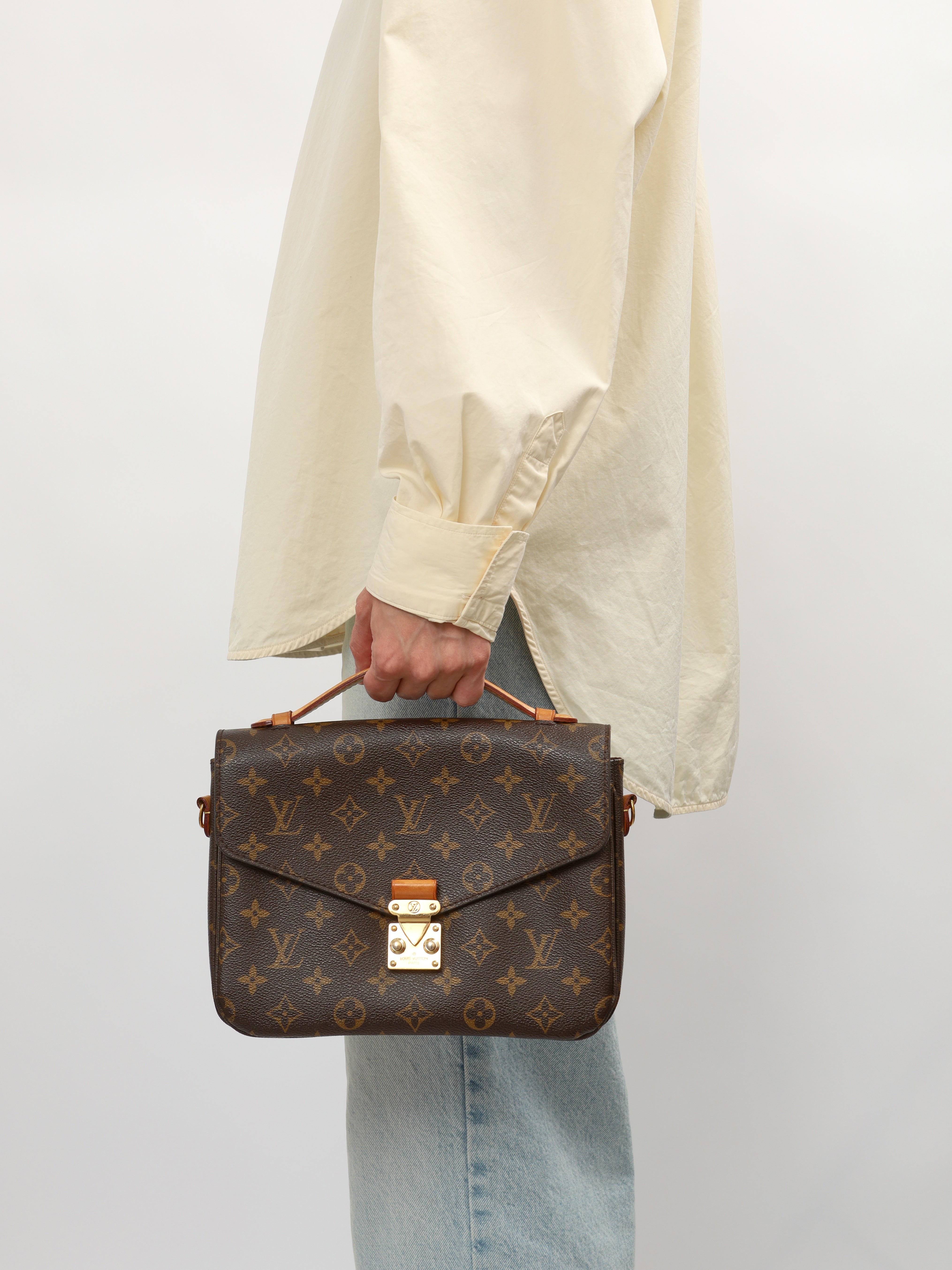 Louis Vuitton Pochette Metis 1