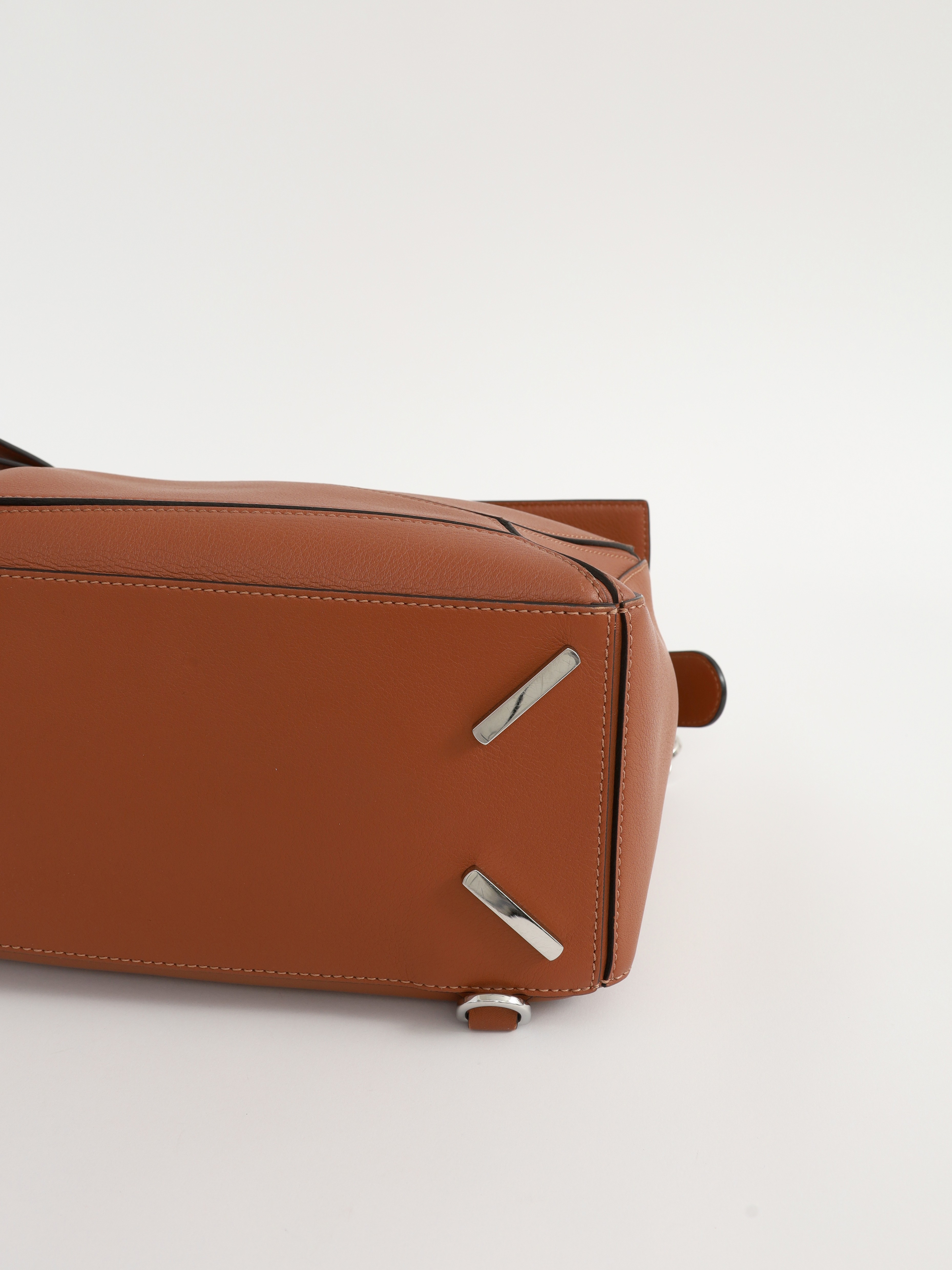 Loewe Puzzle 8