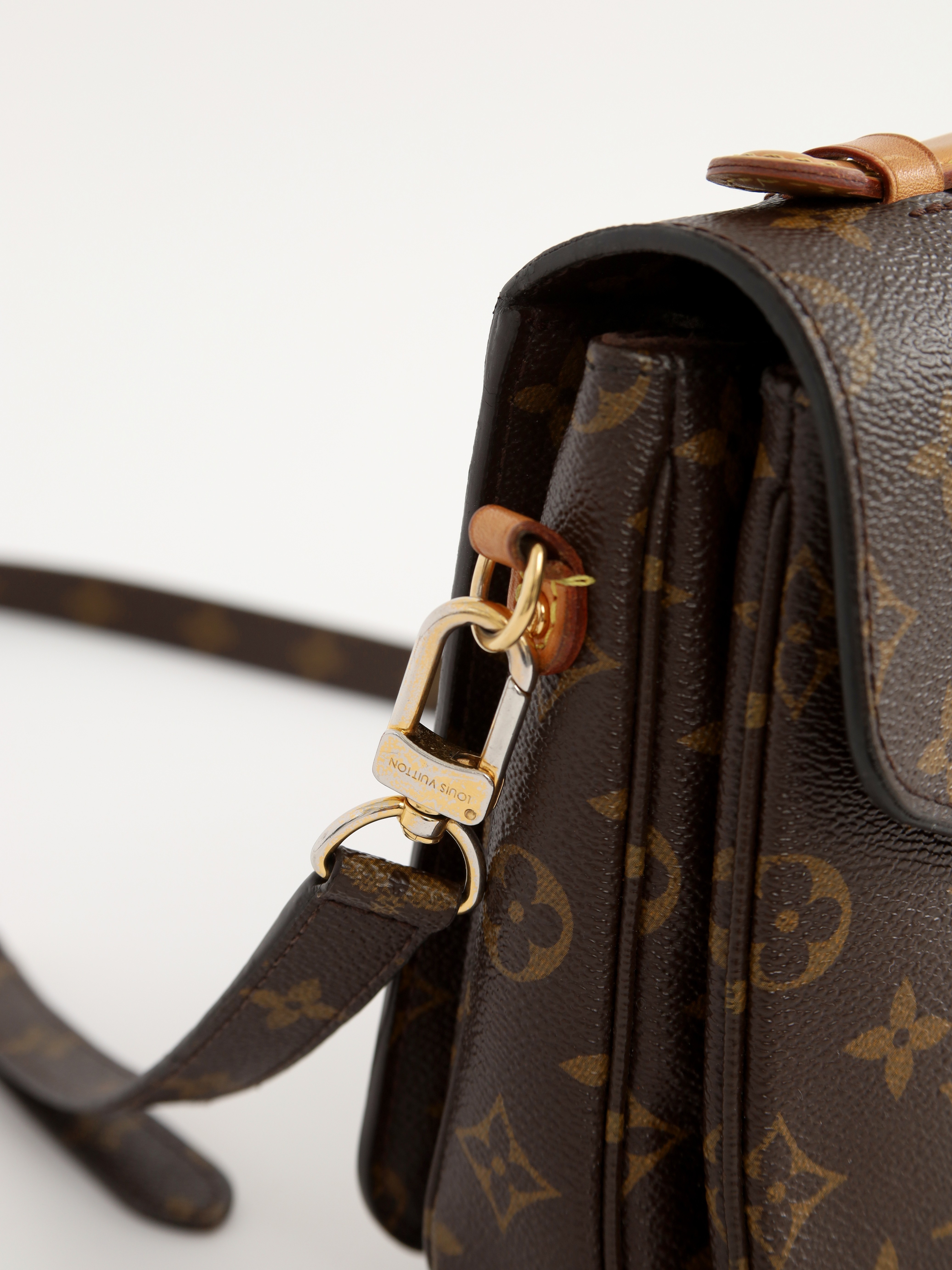 Louis Vuitton Pochette Metis 6