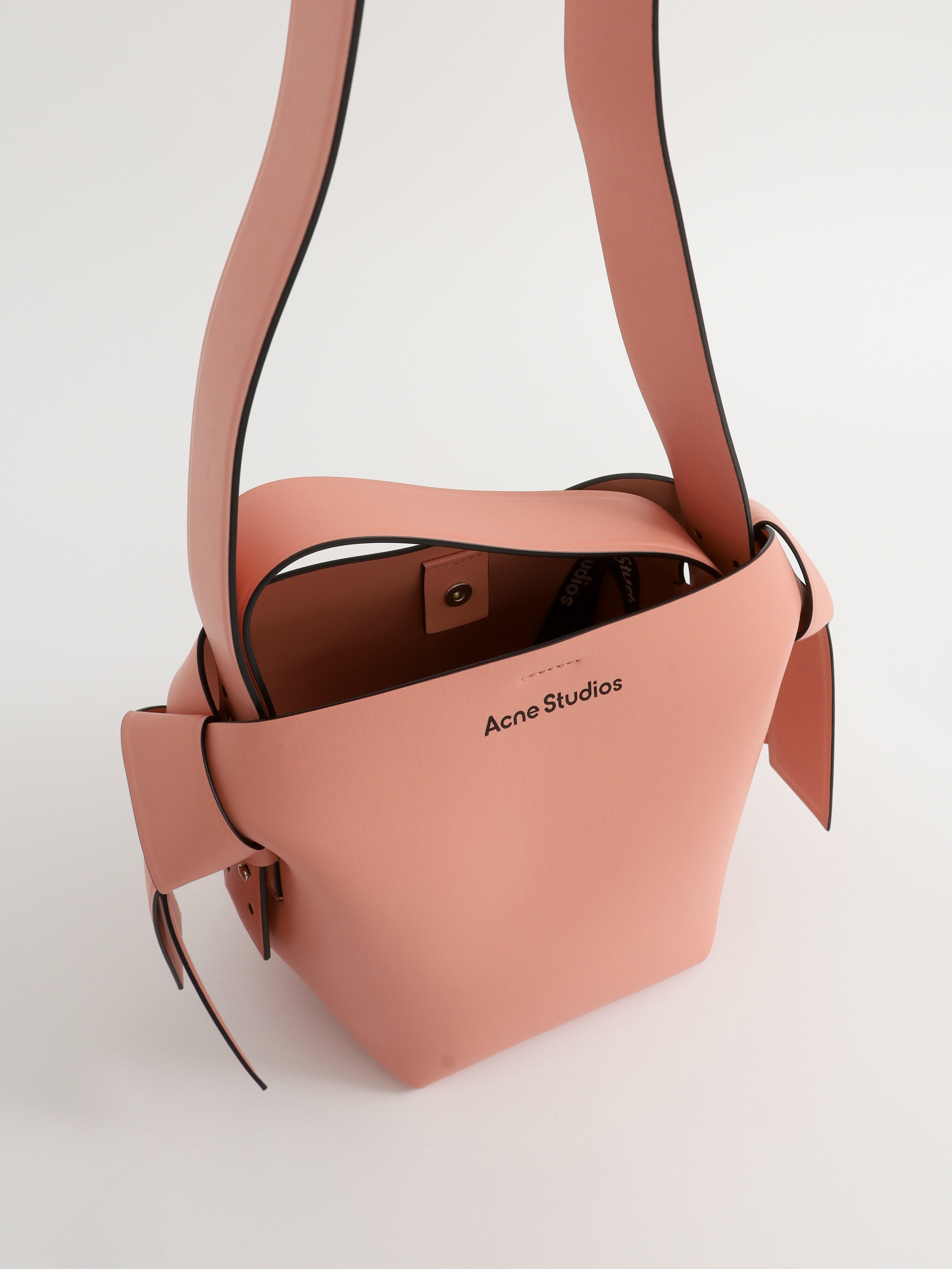 Acne Studios Musubi 4