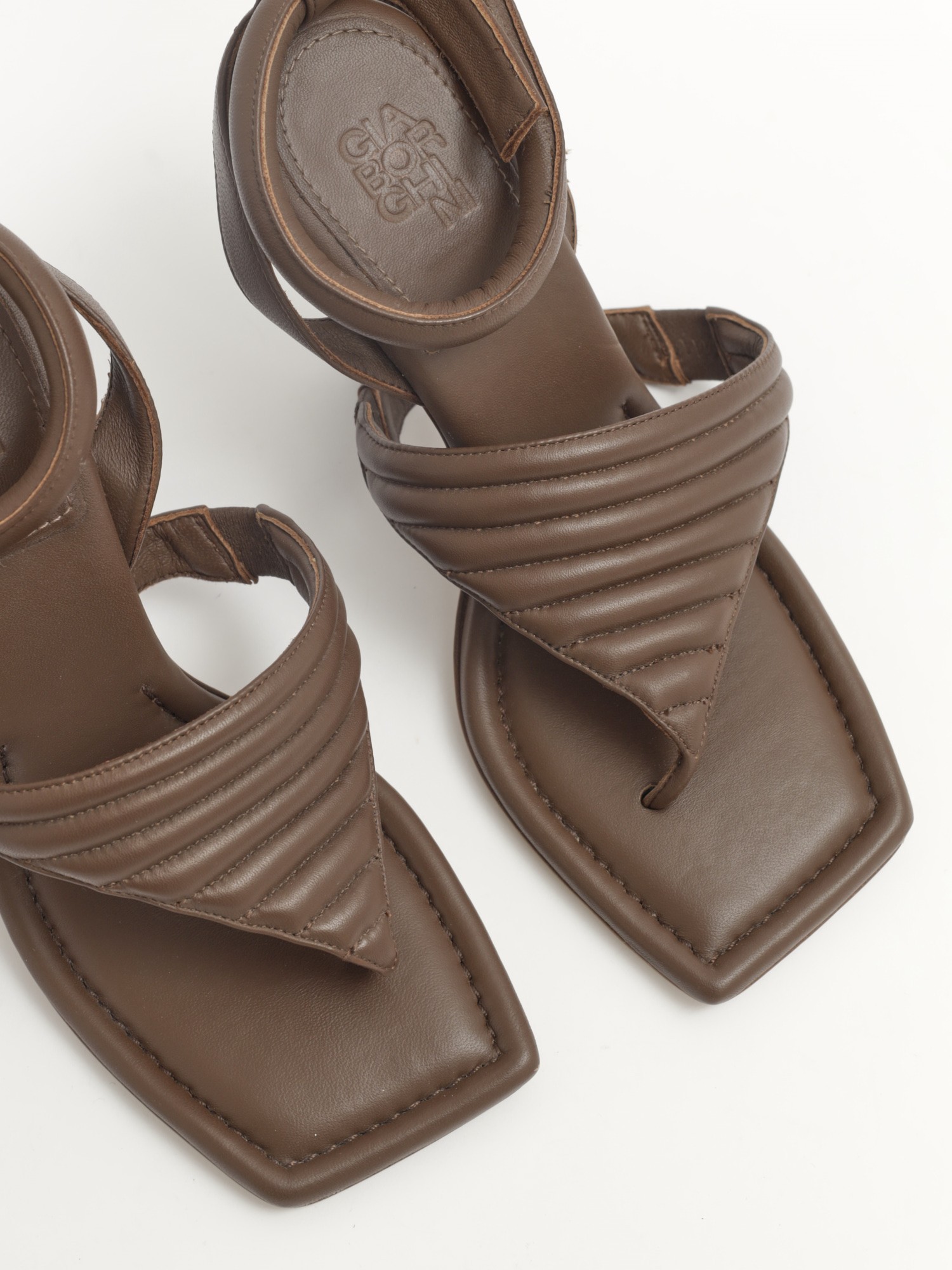 Gia Shoes 38.5 6