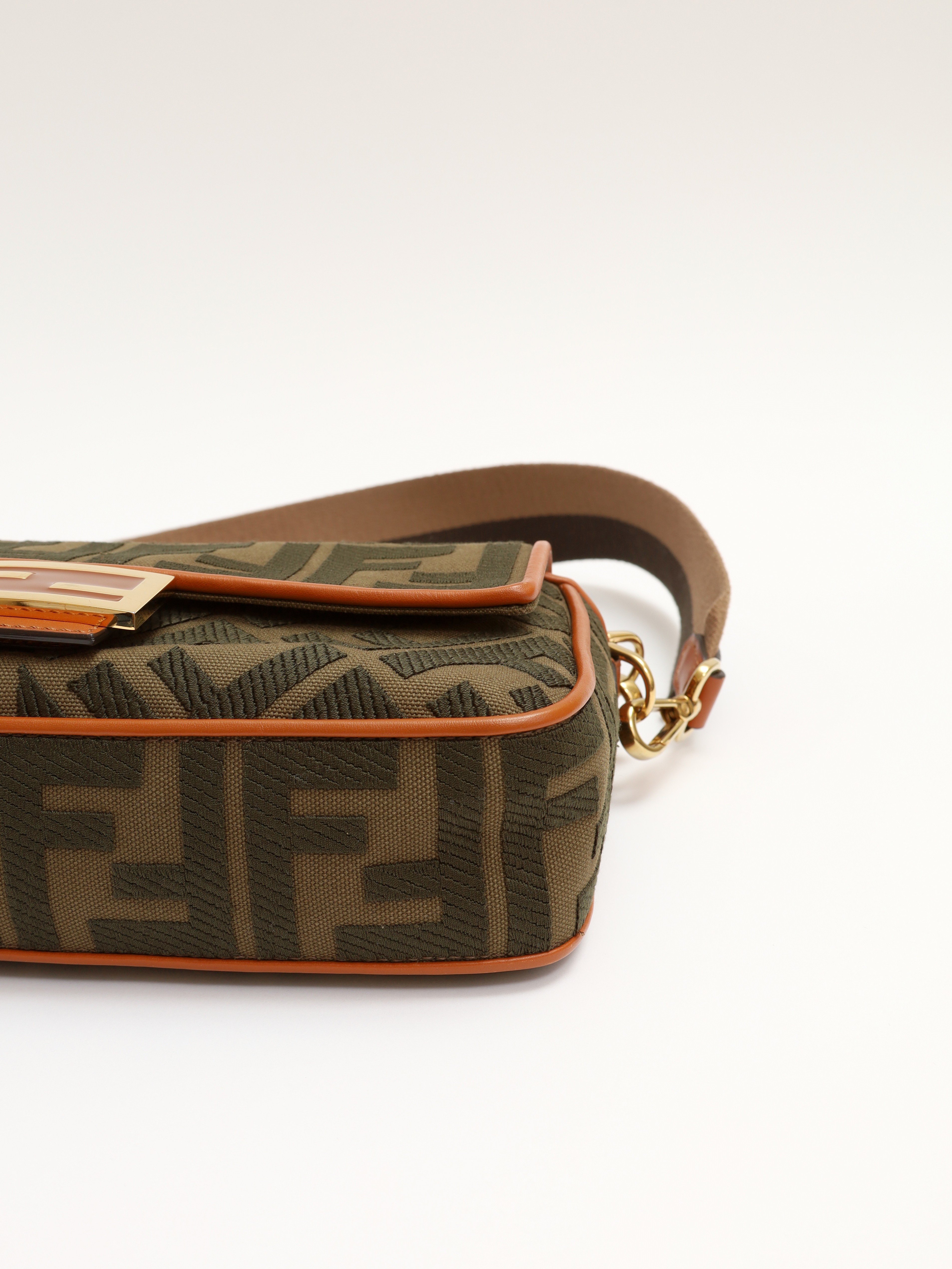 Fendi Baguette 10