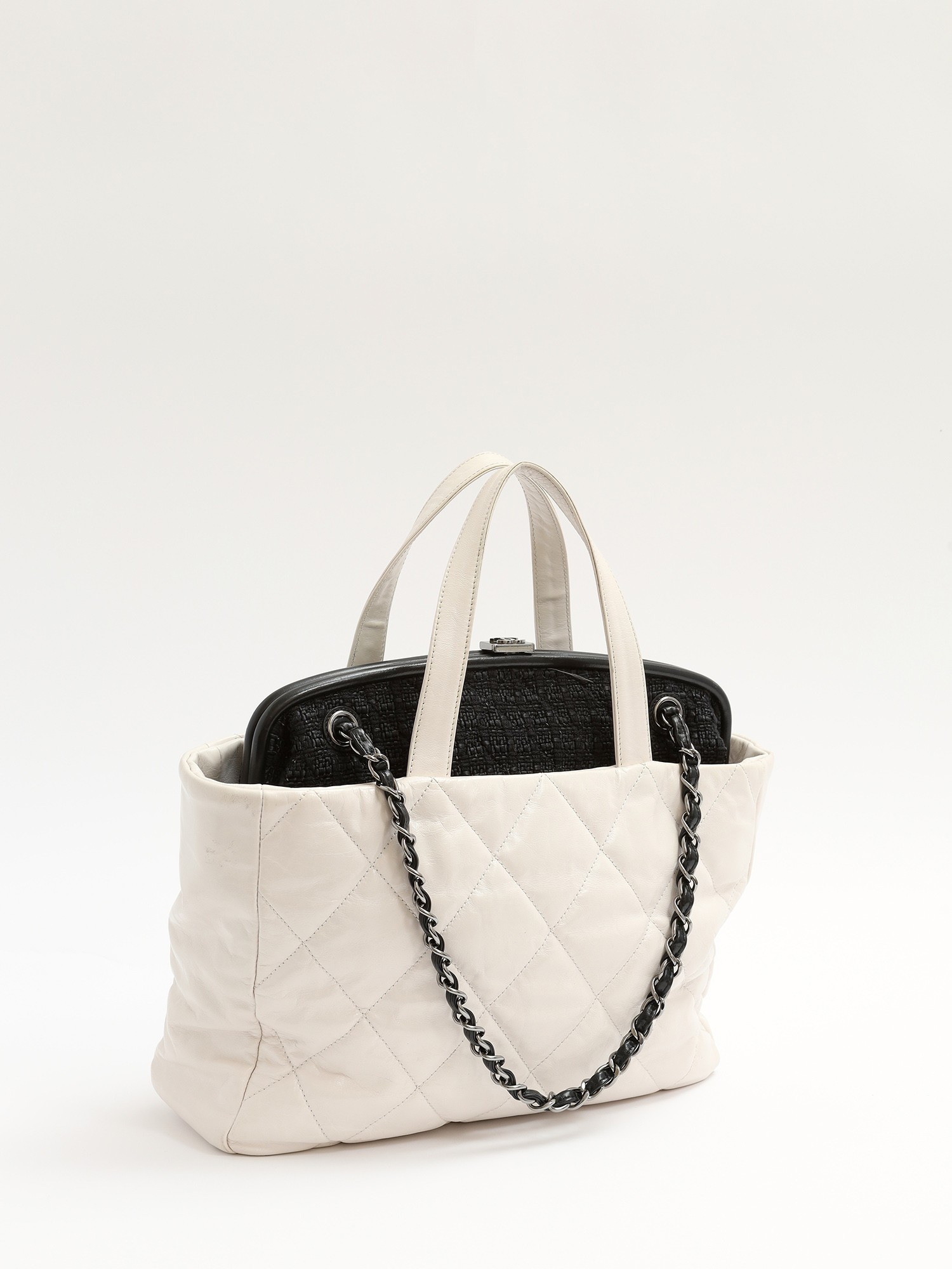 Chanel Portobello 3