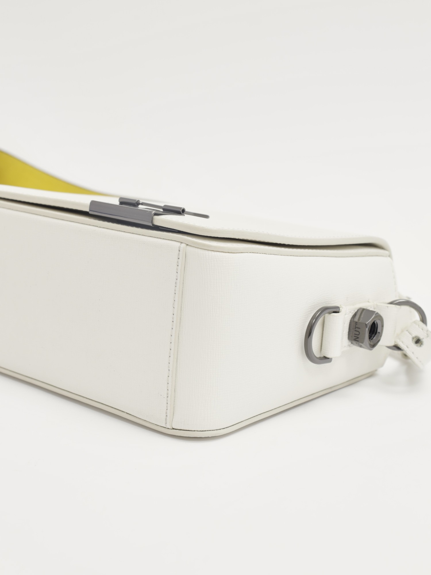 Off-White Binder 9