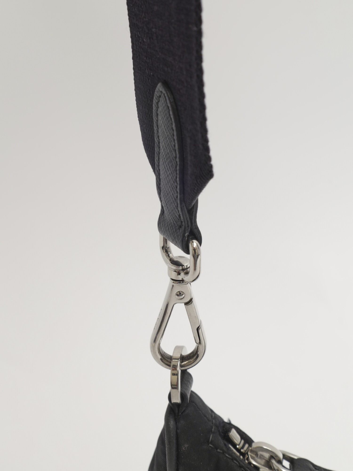 Prada Re-Edition 2005 6