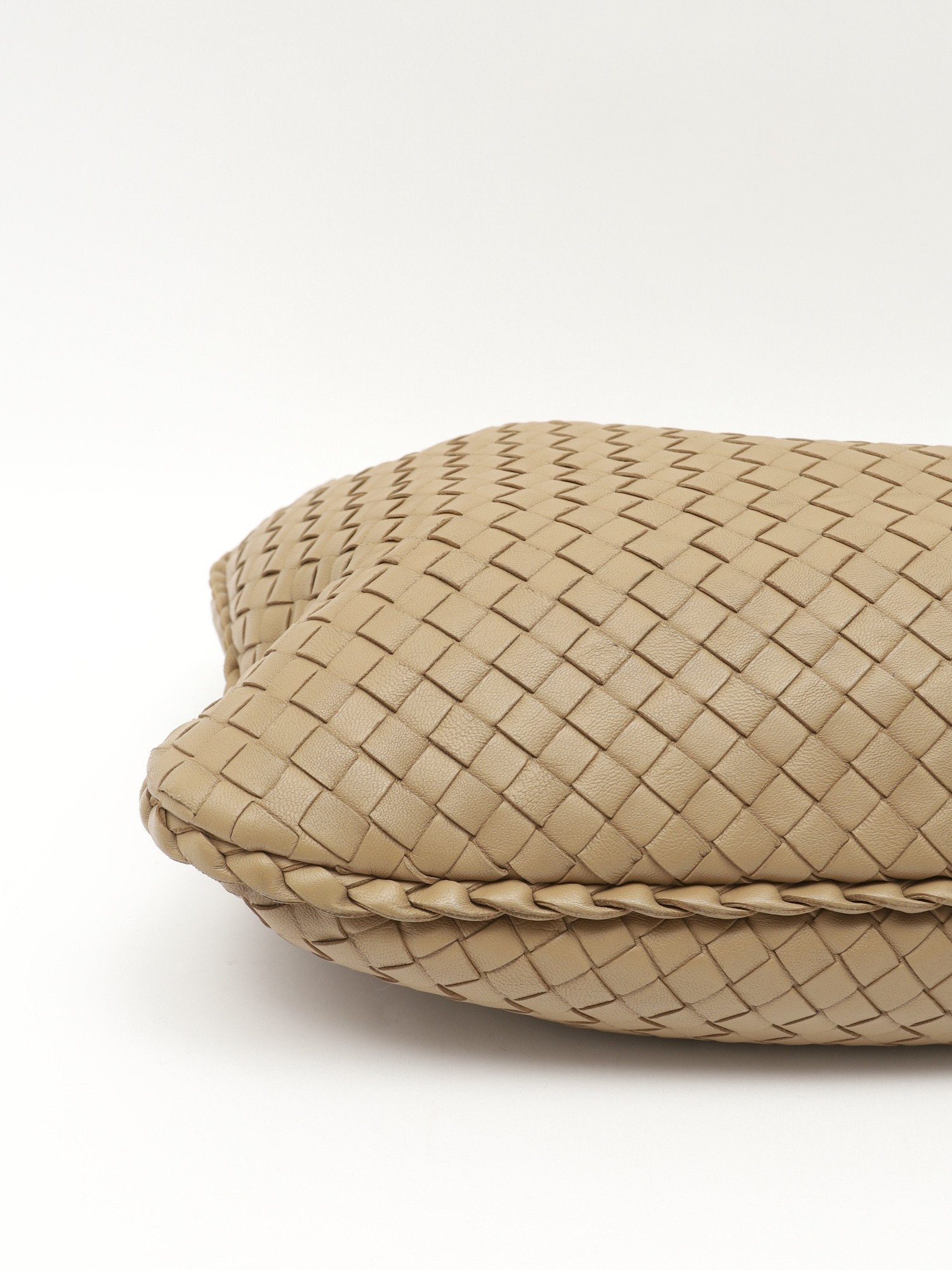 Bottega Veneta Leather Bag 5