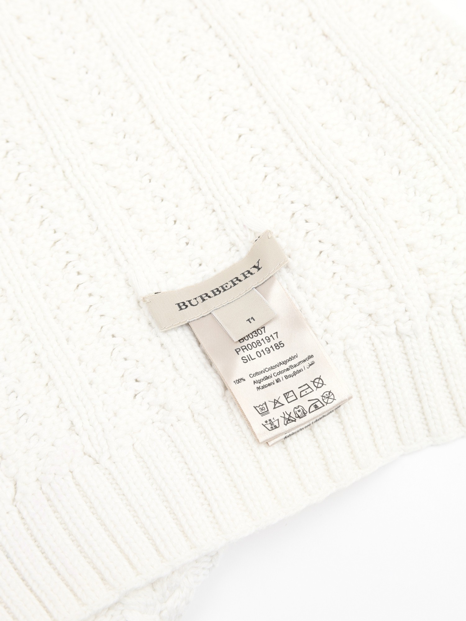 Burberry Scarf 4