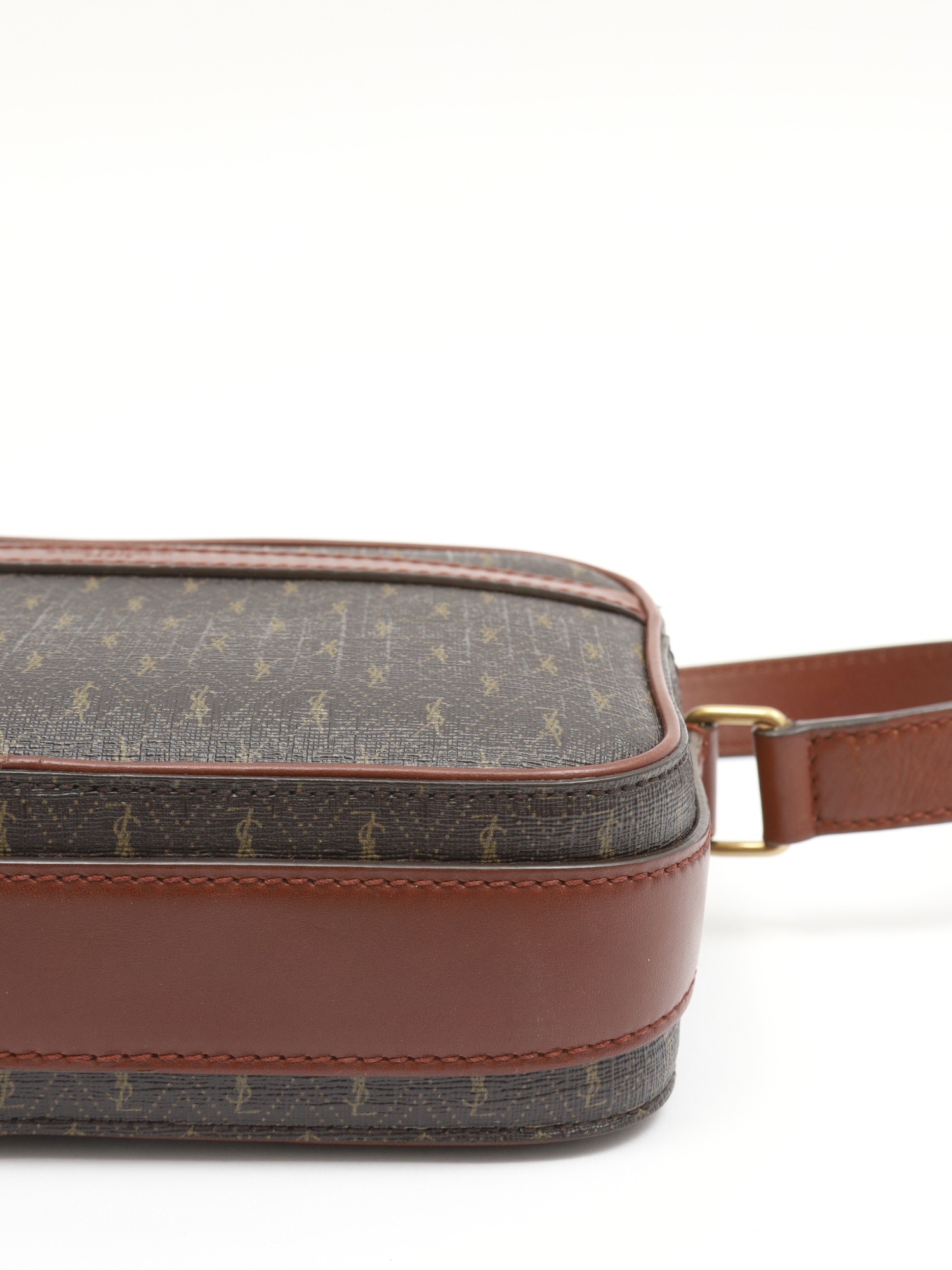 Saint Laurent Le Monogramme 10