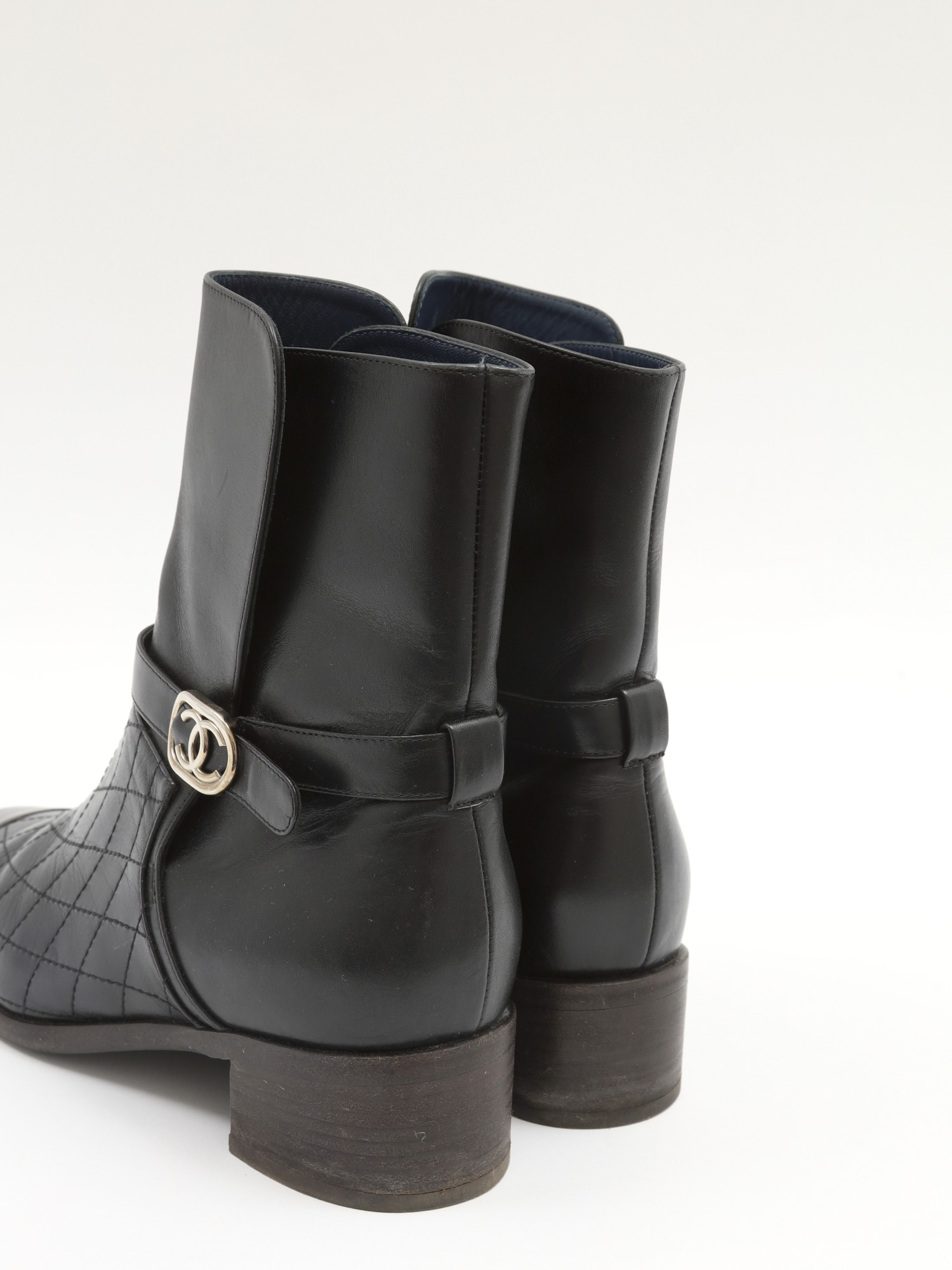 Chanel Shoes 39 18