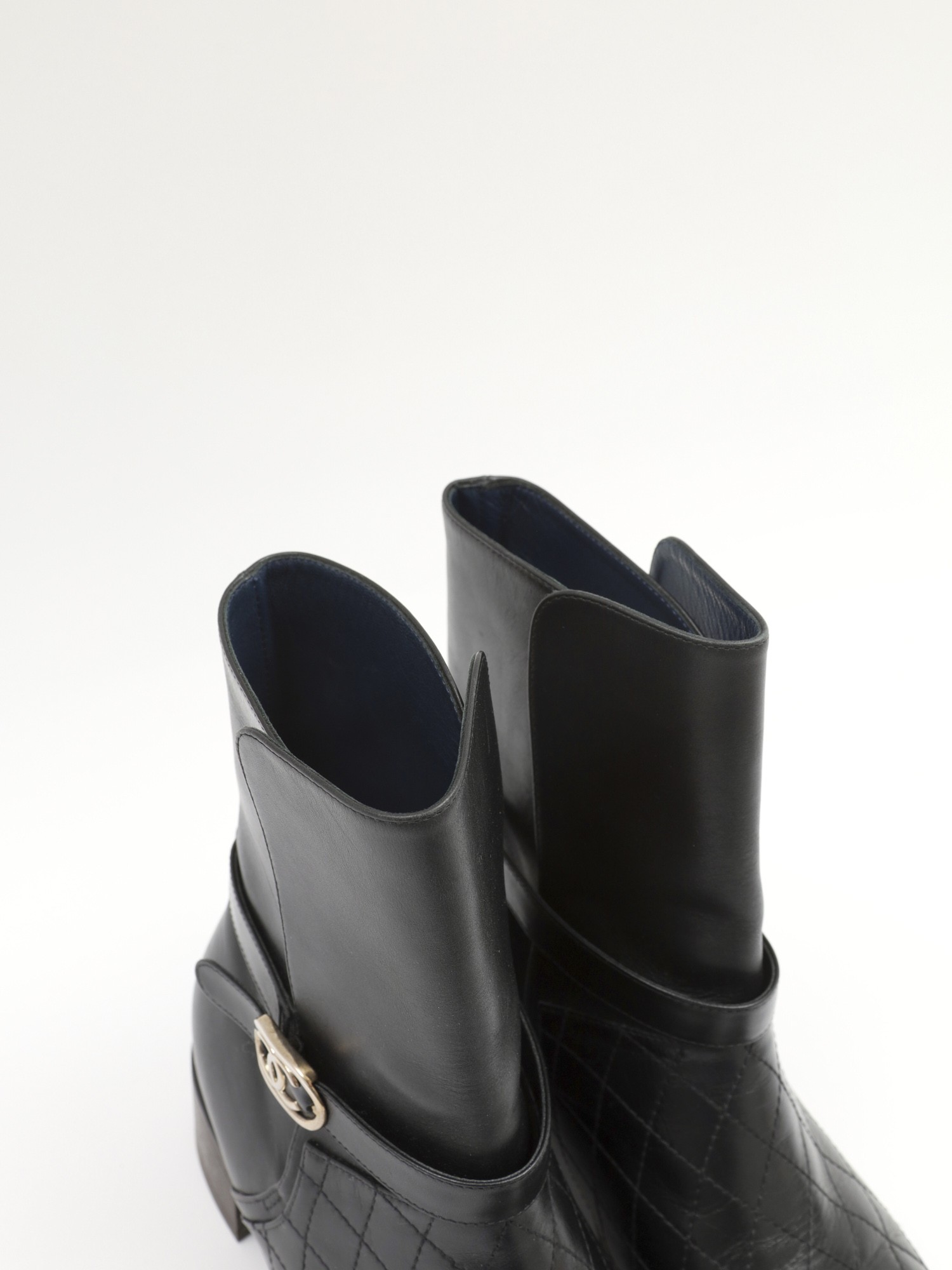 Chanel Shoes 39 11