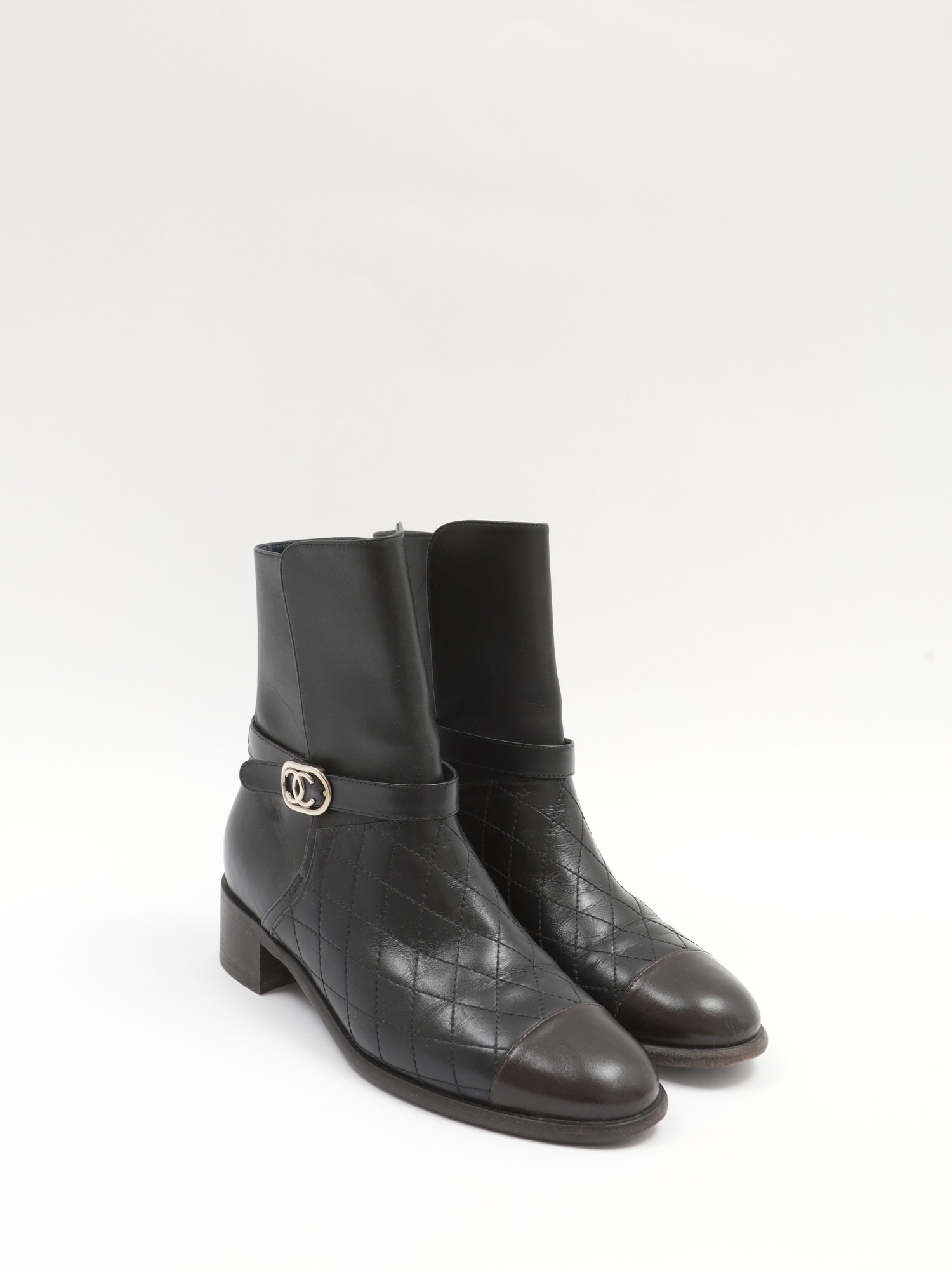 Chanel Shoes 39 9