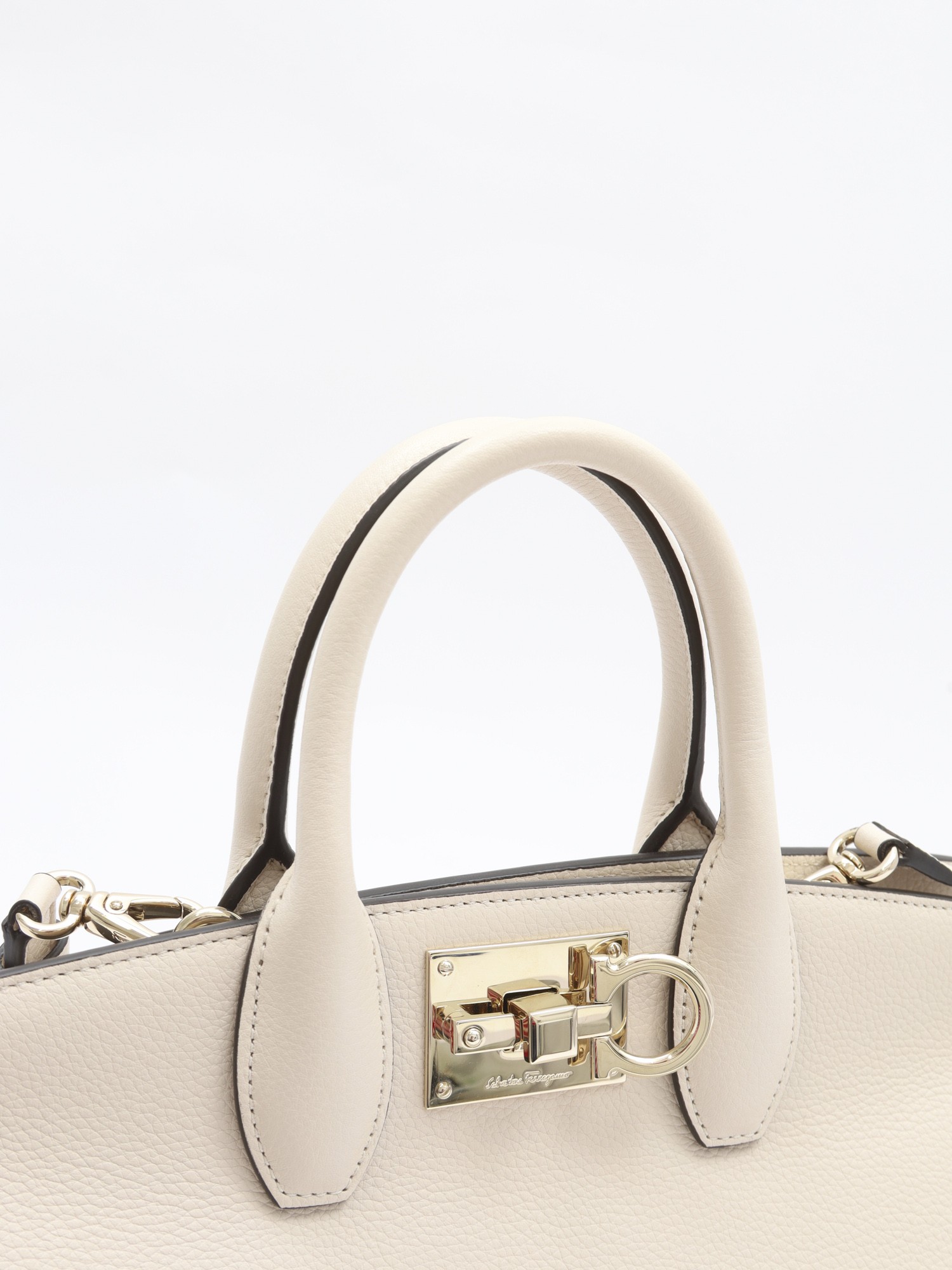 Salvatore Ferragamo Leather Bag 5