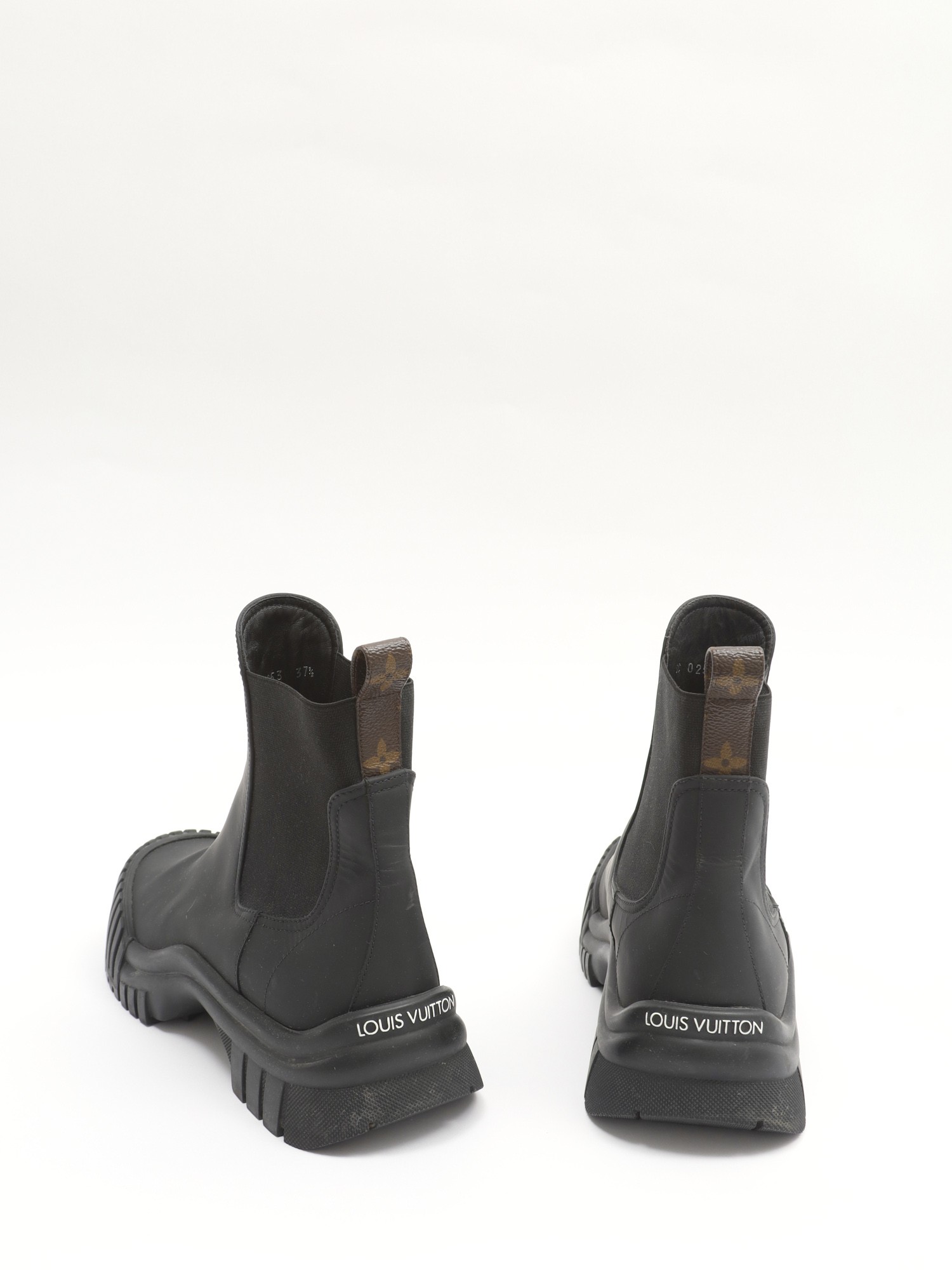 Louis Vuitton Shoes 37.5 3