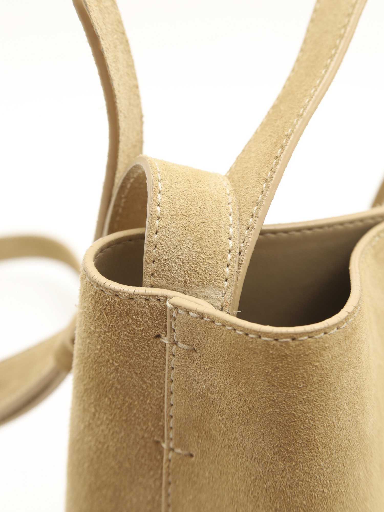 Aesther Ekme Sac 7