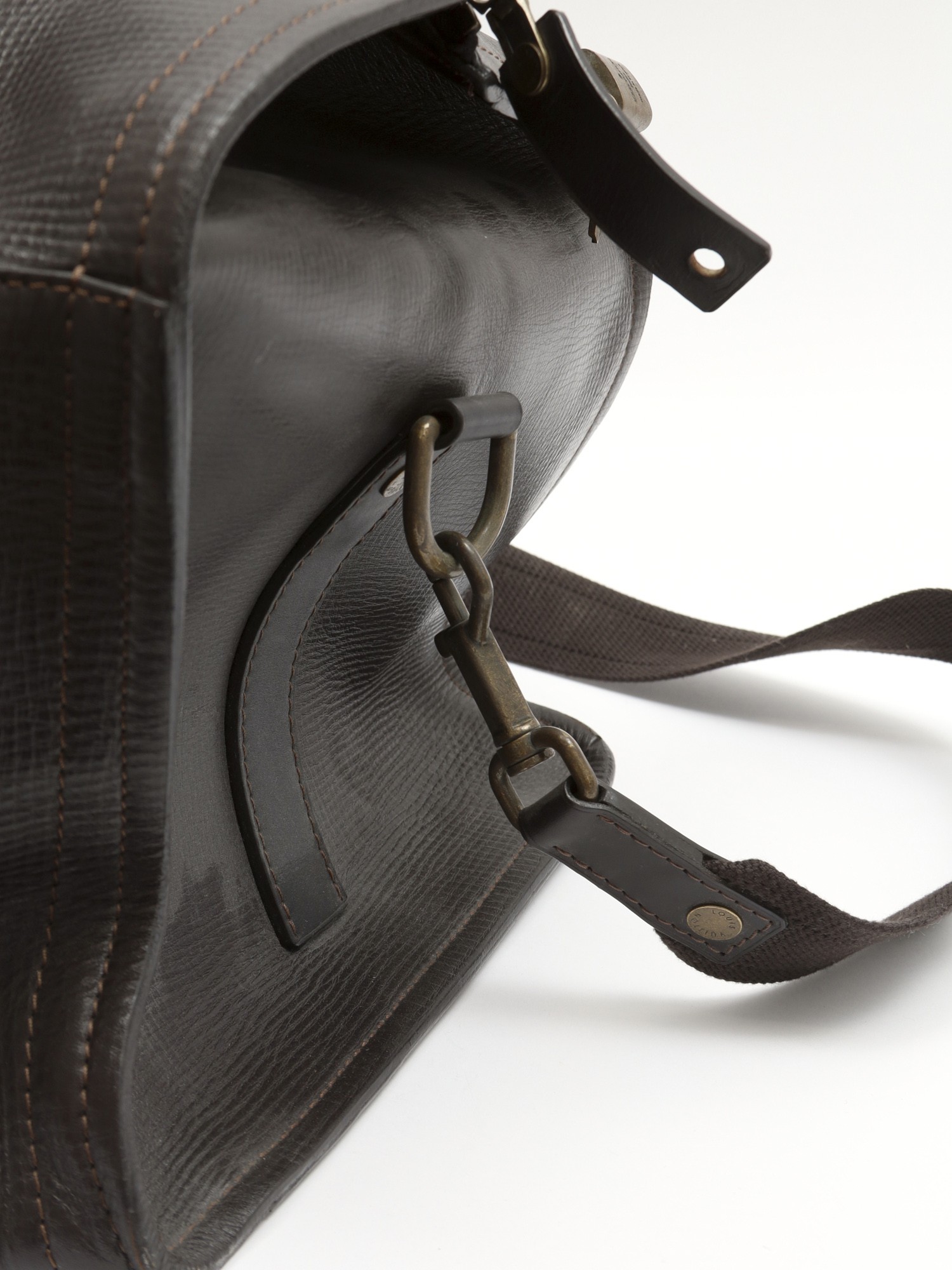 Louis Vuitton Leather Bag 6