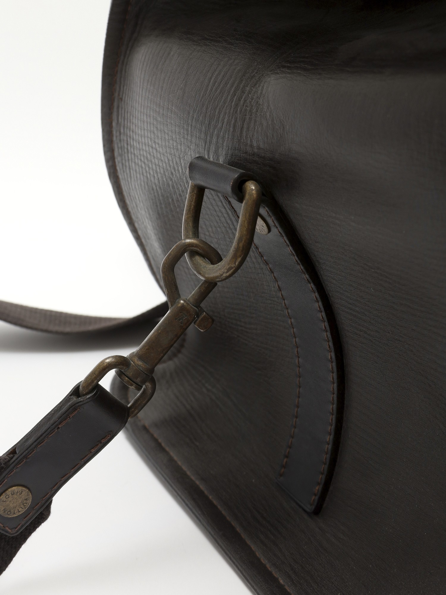 Louis Vuitton Leather Bag 5