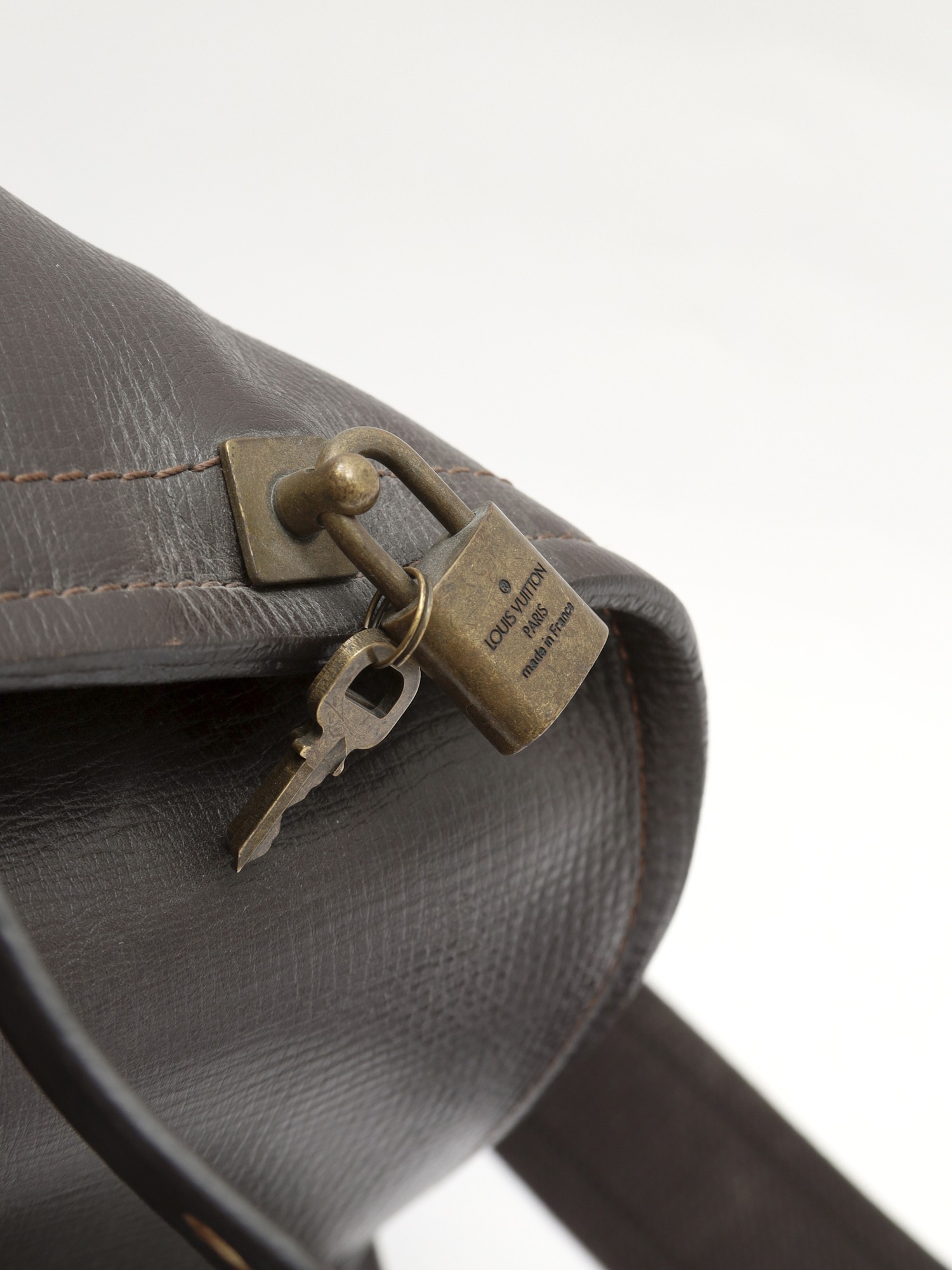 Louis Vuitton Leather Bag 7