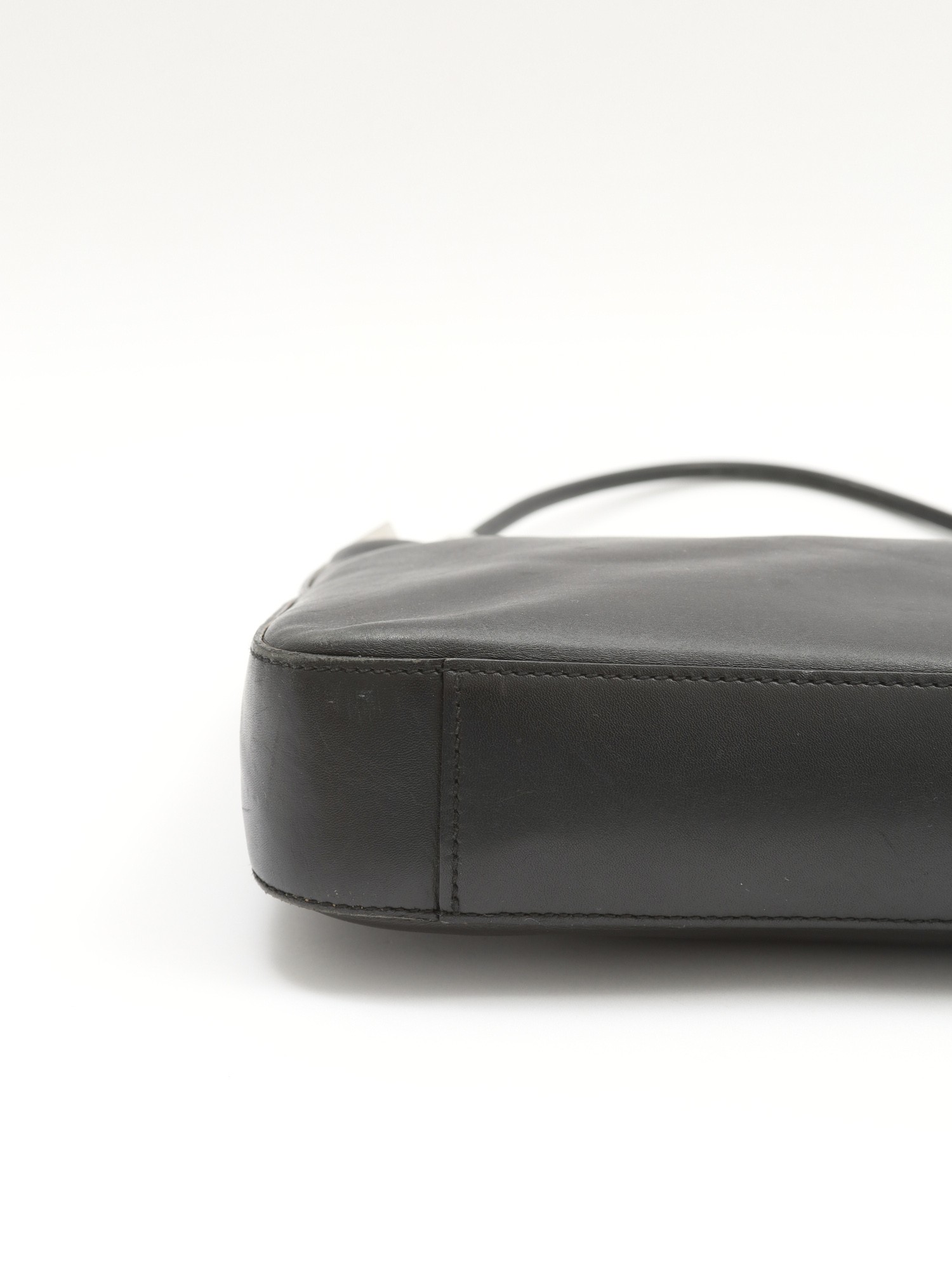 Gucci Leather Bag 7