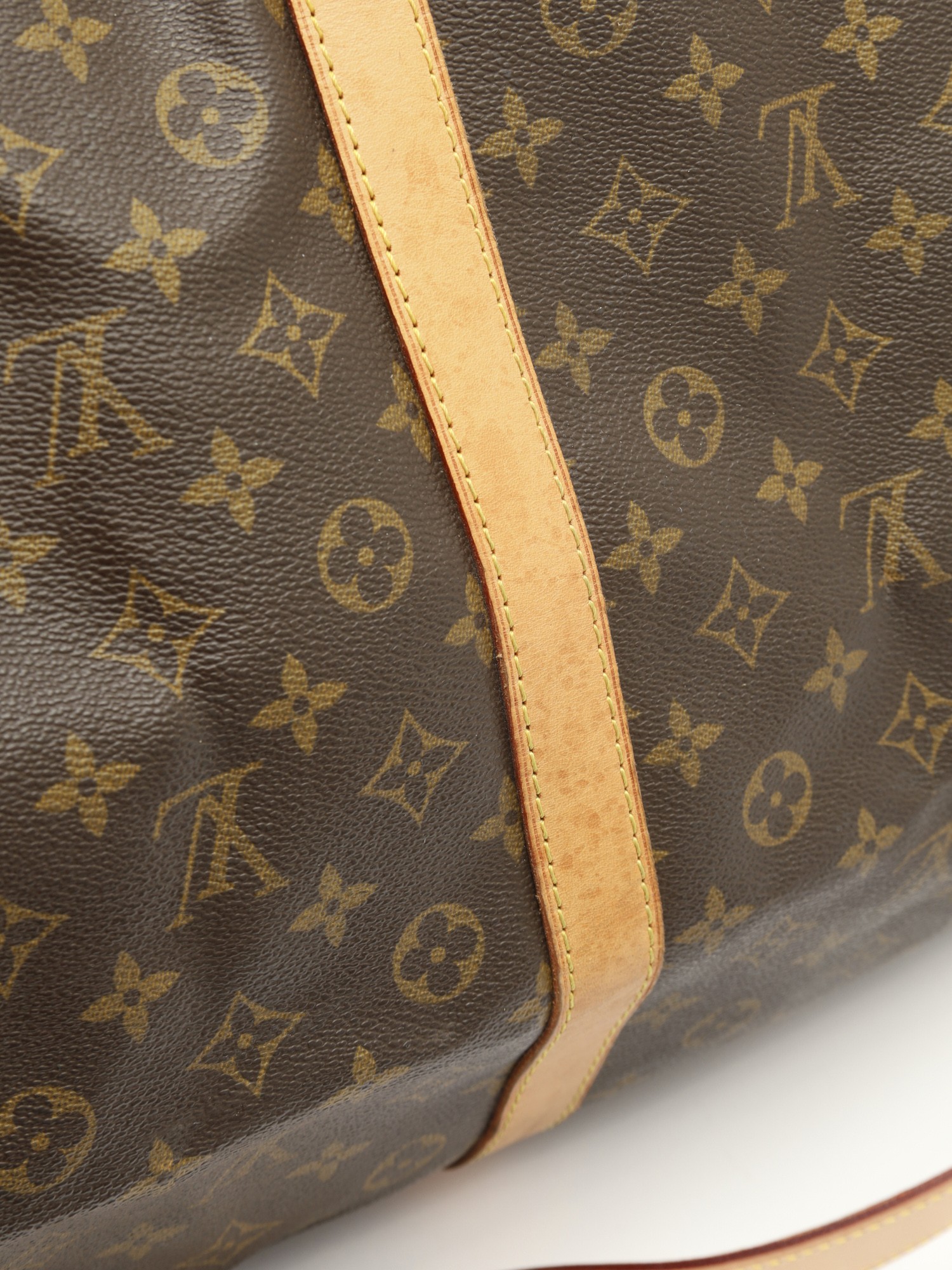 Louis Vuitton Keepall 16