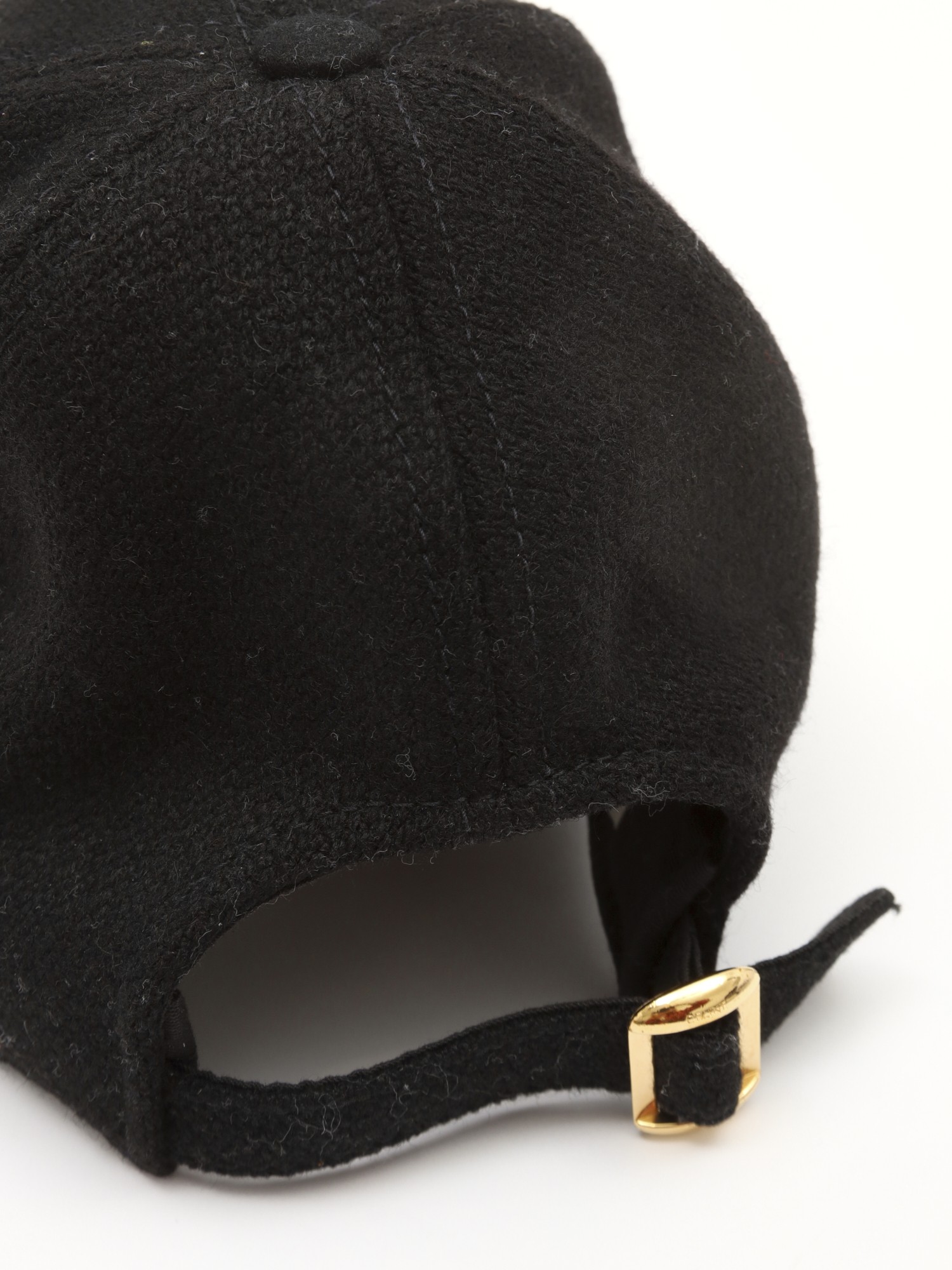 Celine Cap 4