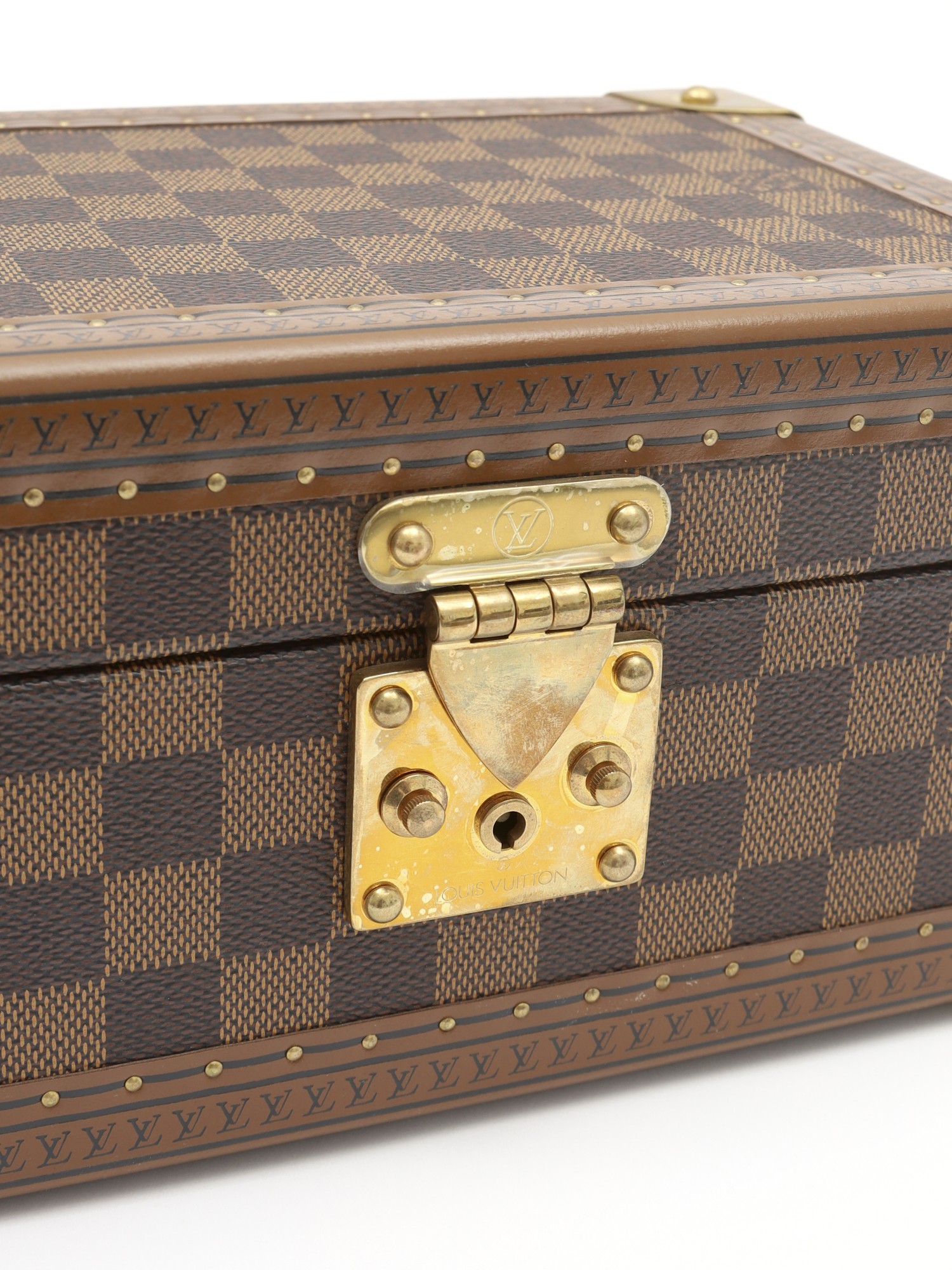 Louis Vuitton Case 6