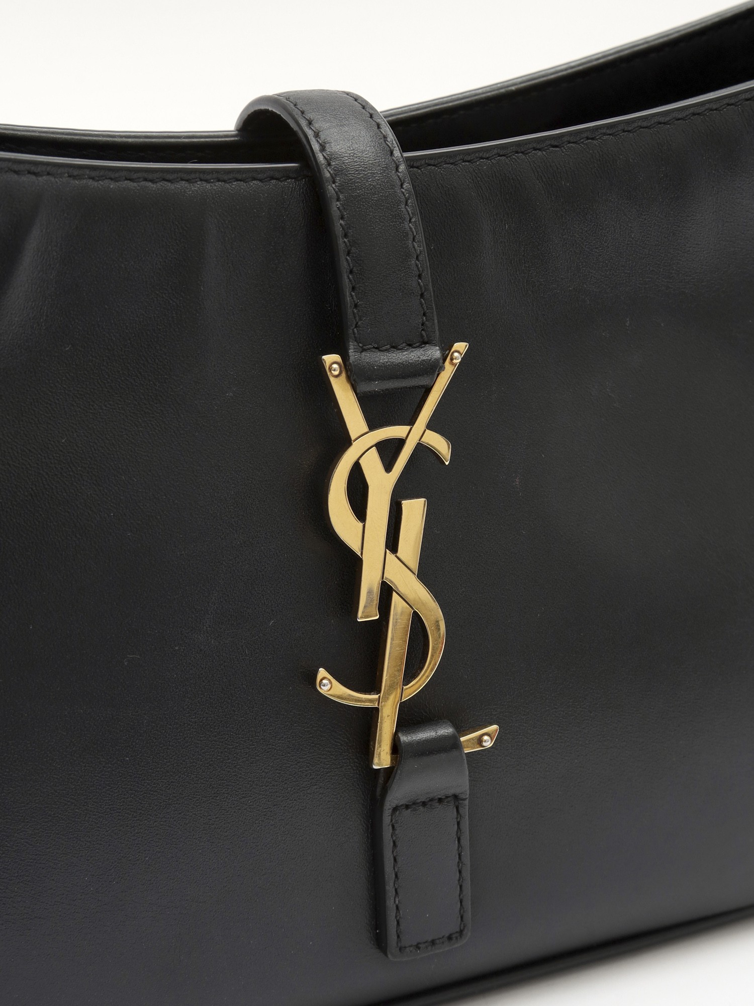 Saint Laurent Le 5 a 7 5