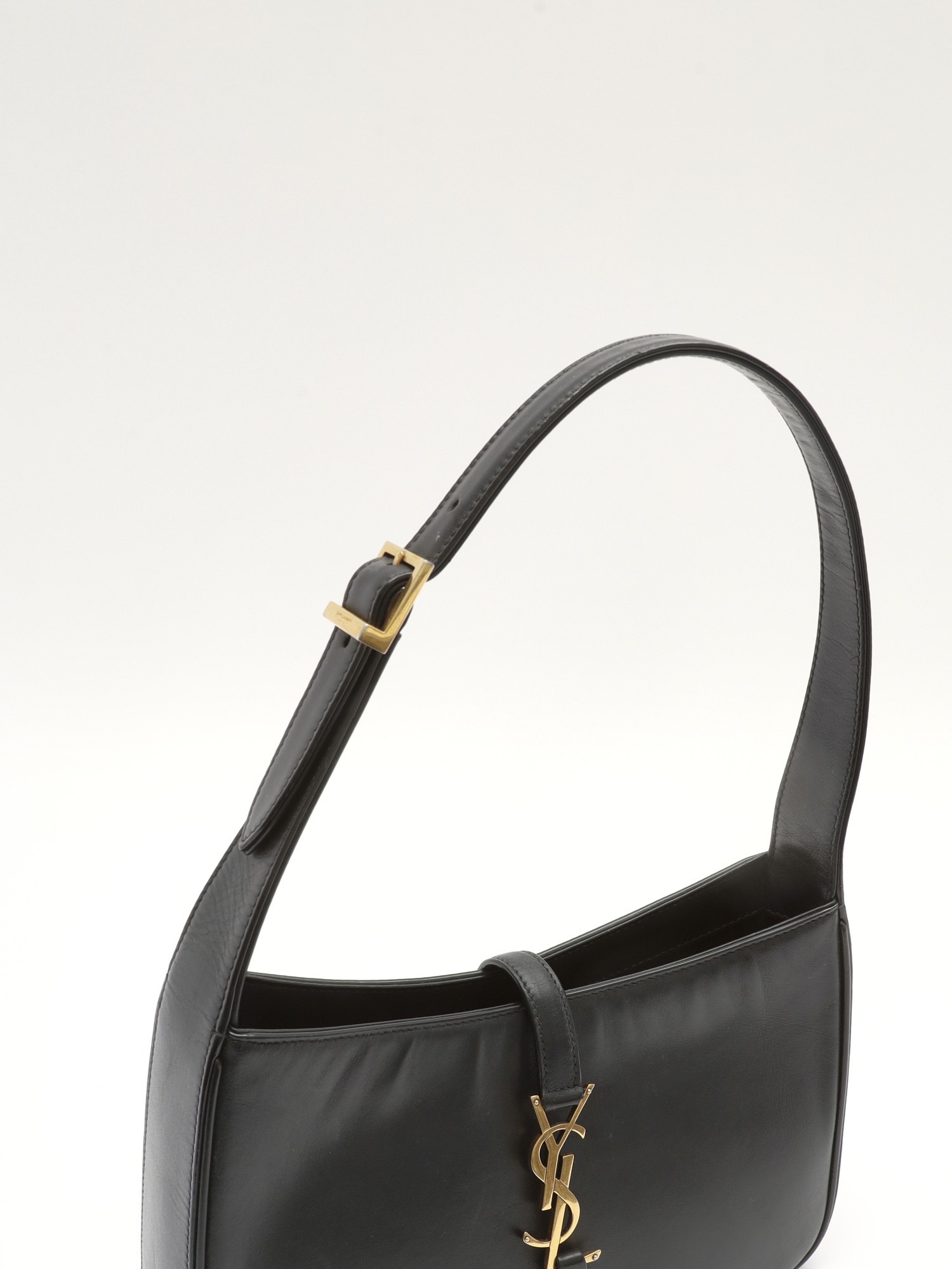 Saint Laurent Le 5 a 7 4