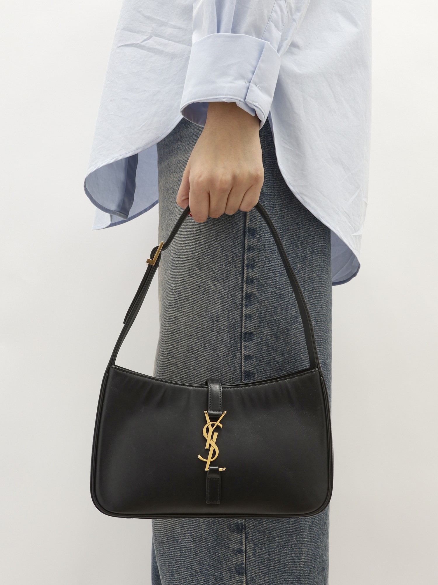 Saint Laurent Le 5 a 7 1