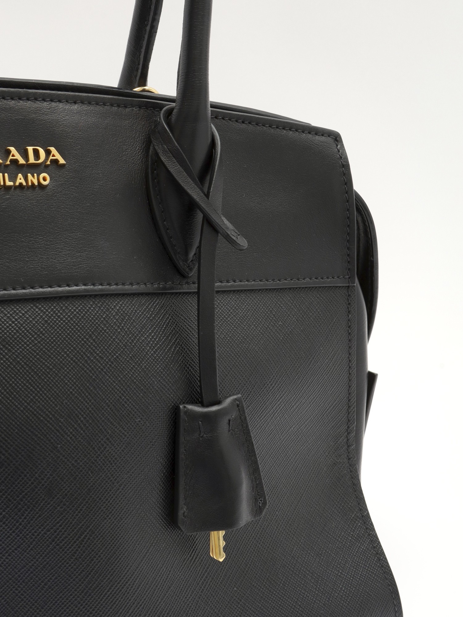 Prada City 6