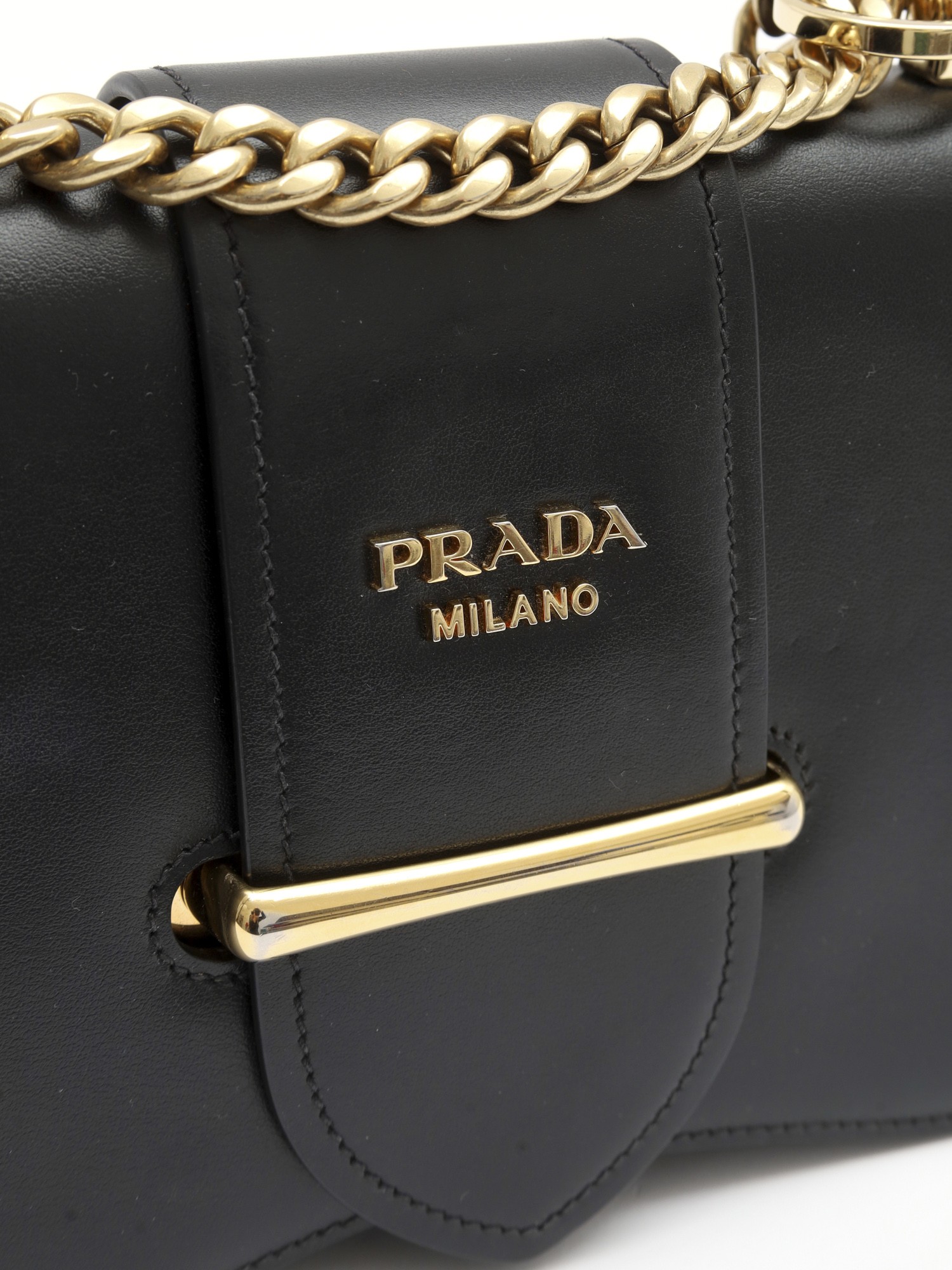 Prada Sidonie 5