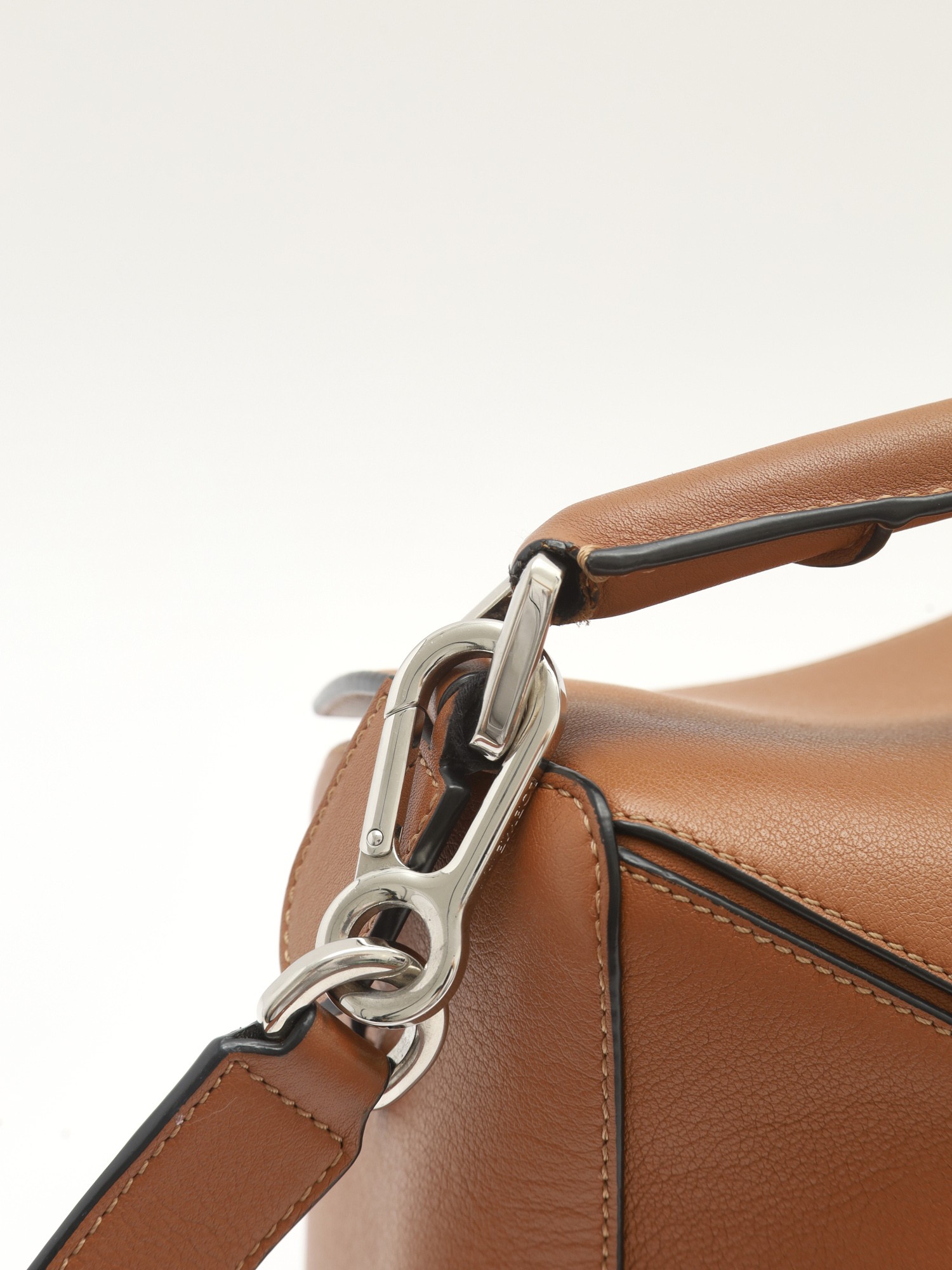 Loewe Puzzle 8