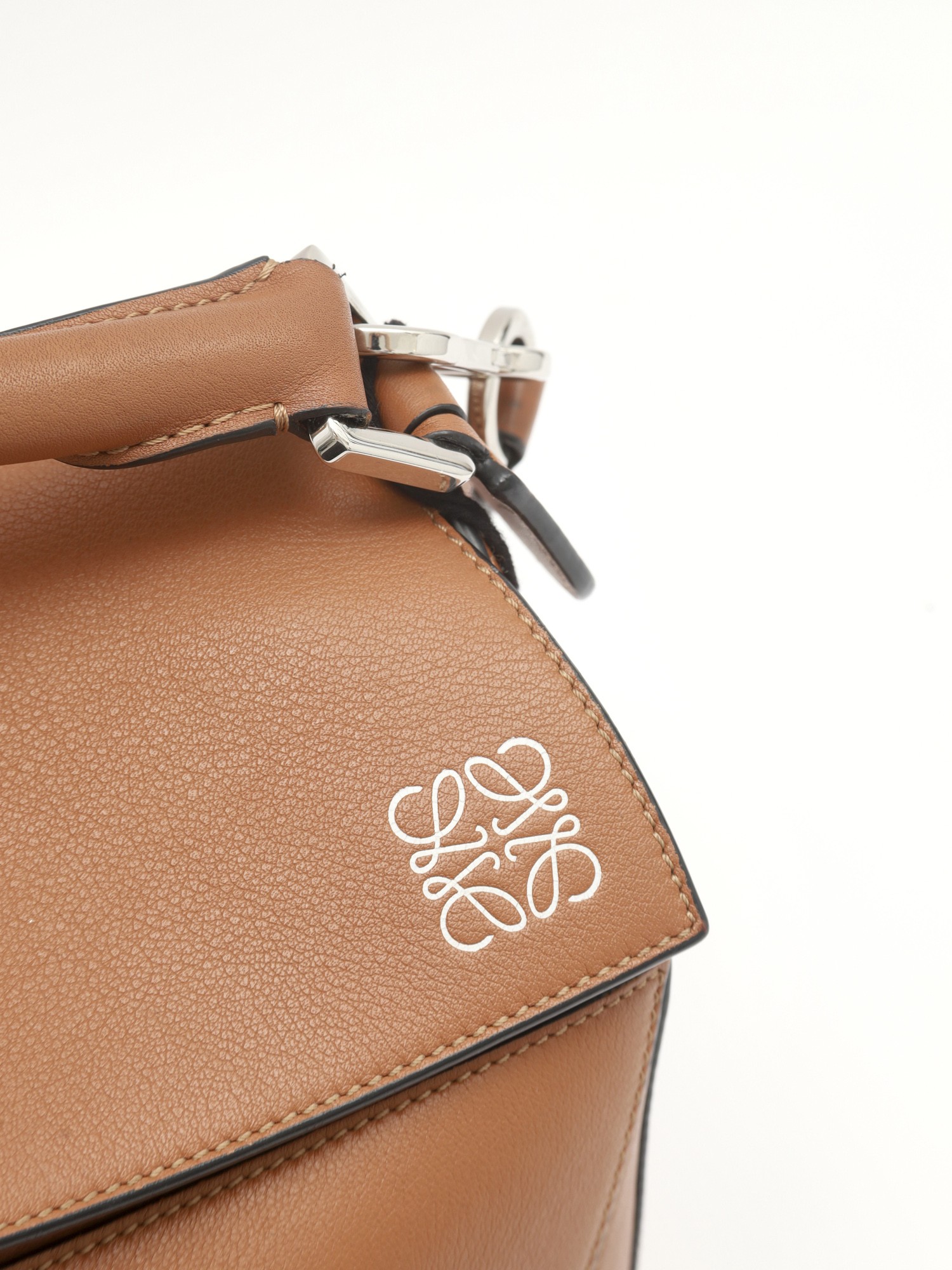Loewe Puzzle 5