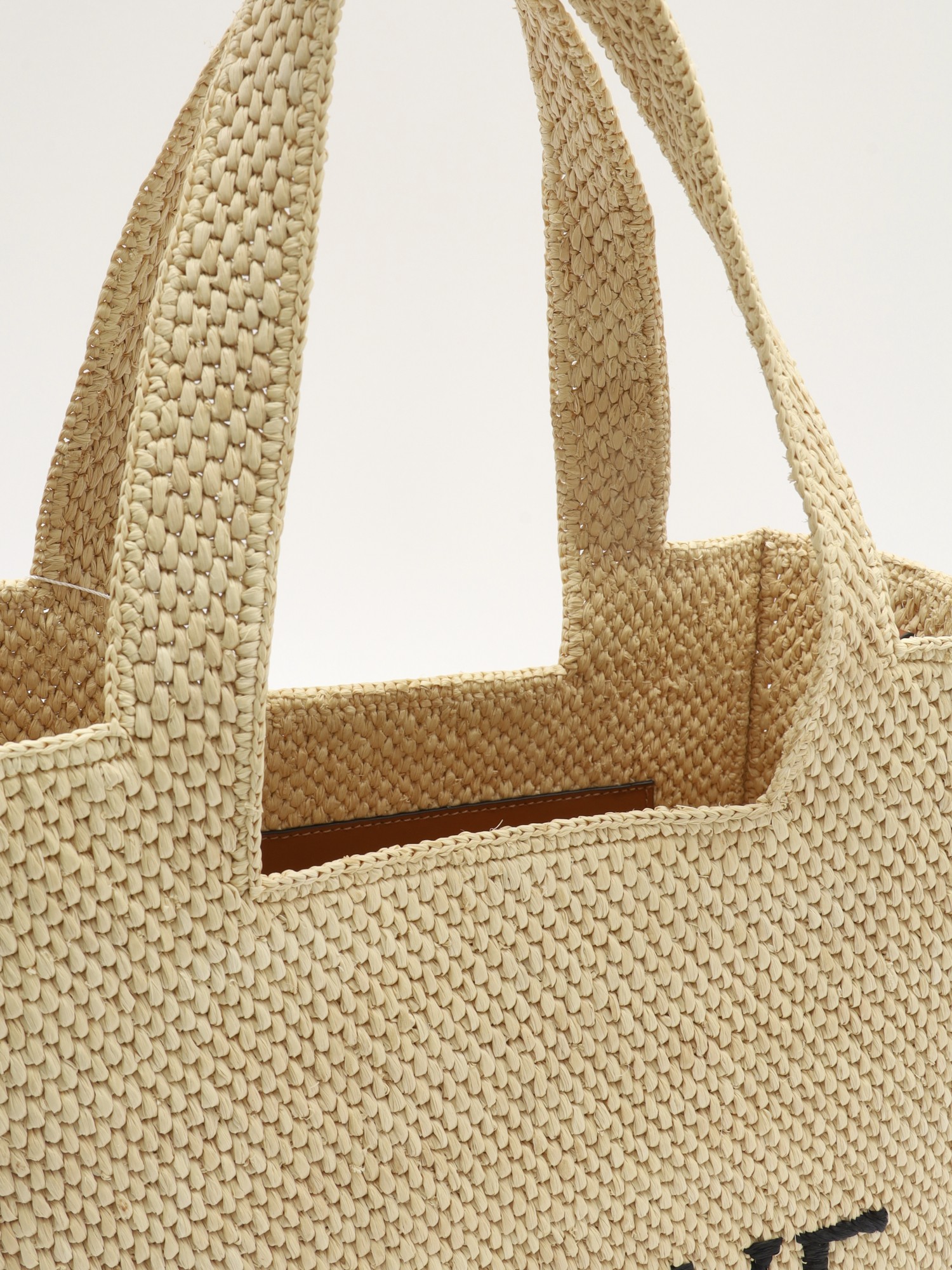 Loewe Font 5